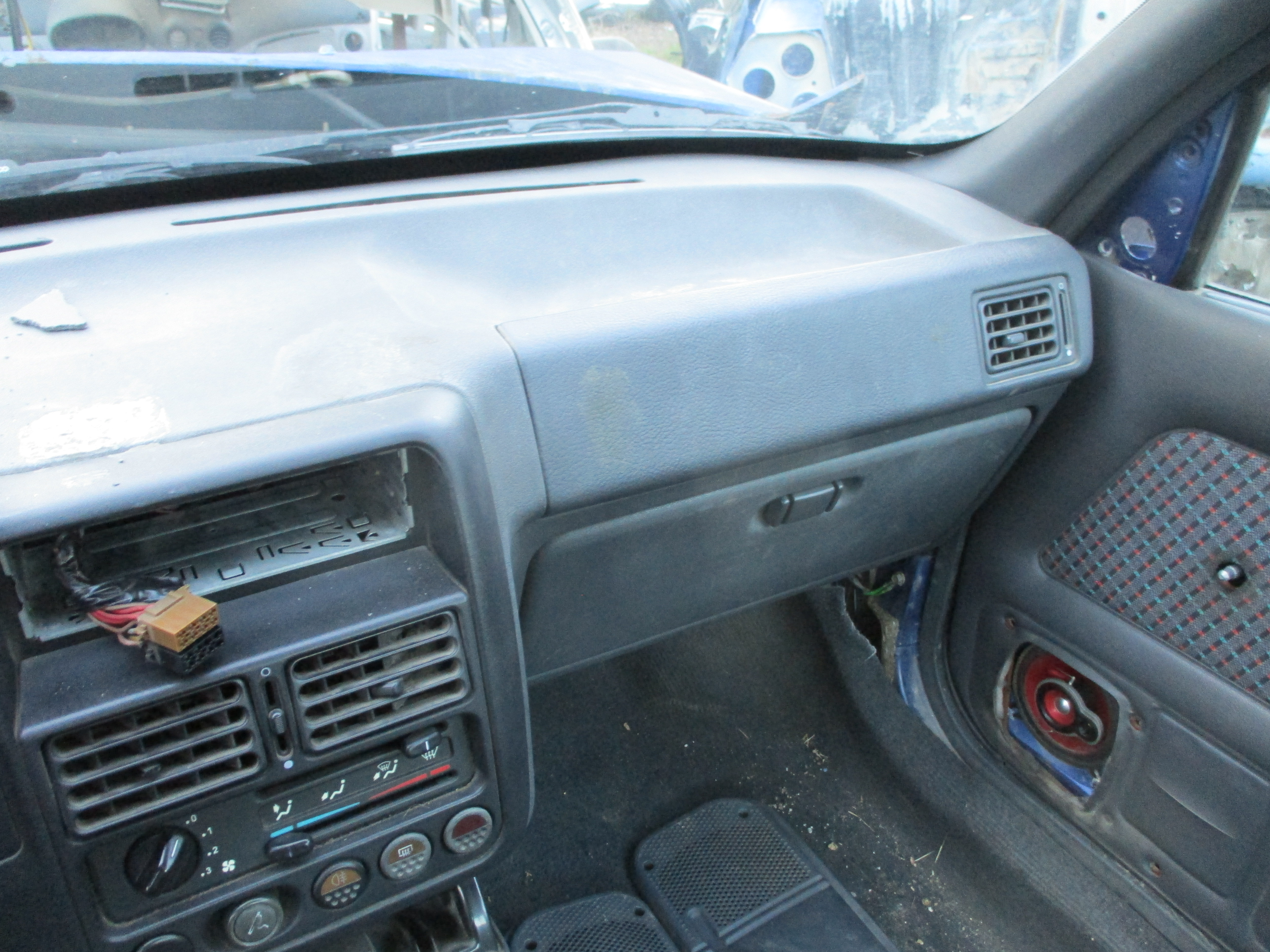 Λεβιές Ταχυτήτων Peugeot 106 ’94 Προσφορά.