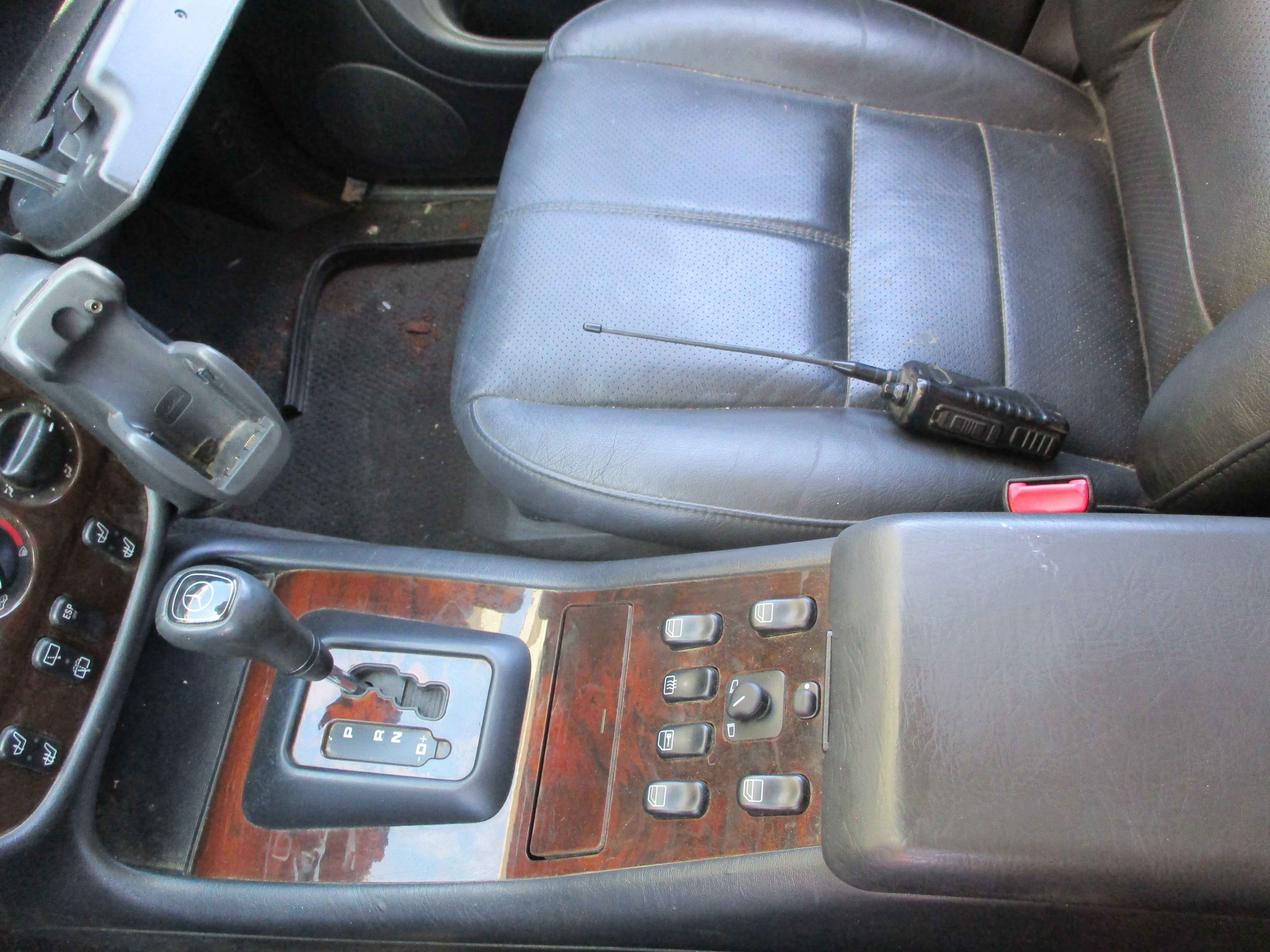 Χειρόφρενο Mercedes ML 320 ’02 Προσφορά.