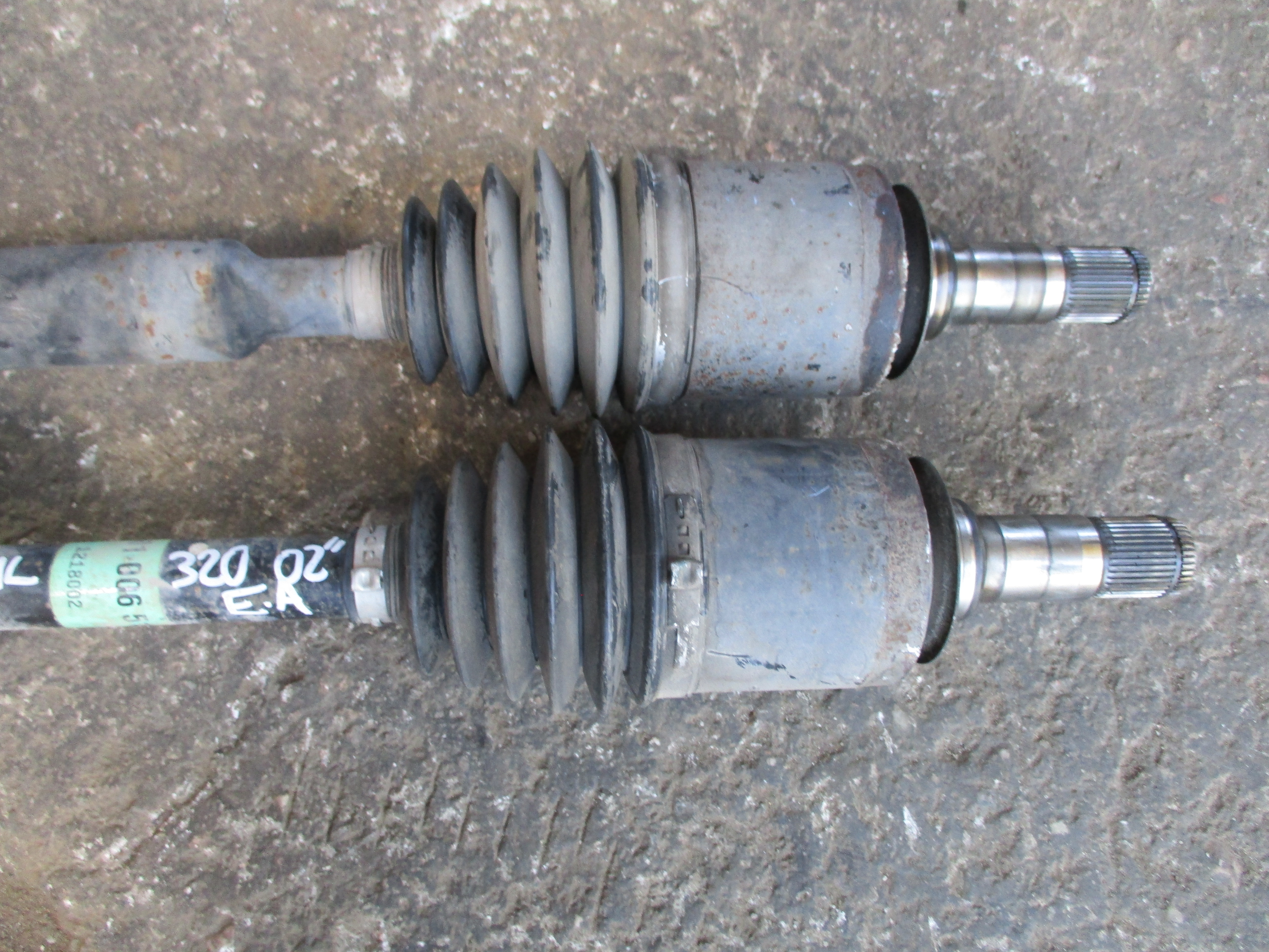 Ημιαξόνια Εμπρός Mercedes ML 320 ’02 Προσφορά.