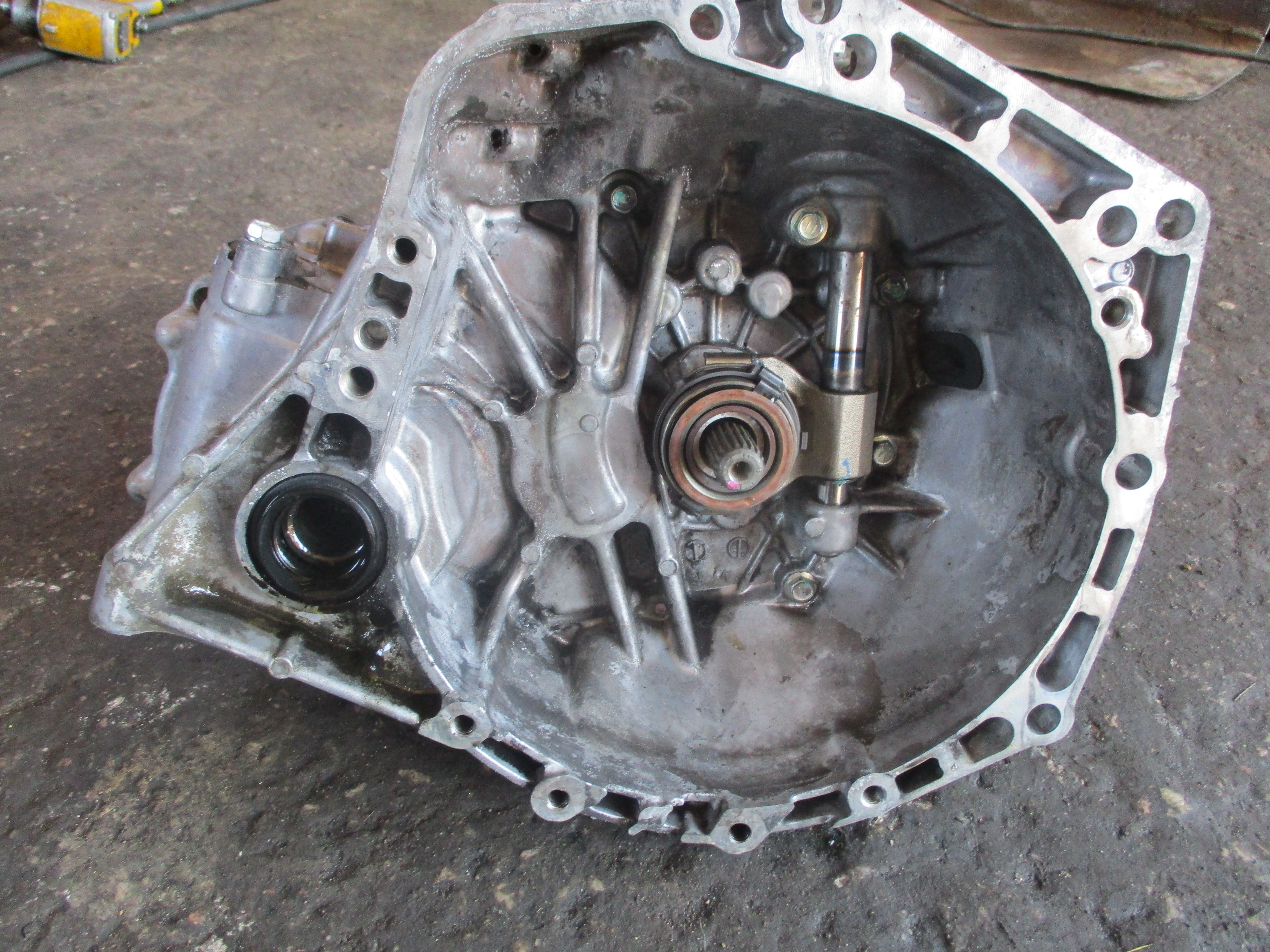 Χειροκίνητο Σασμάν 2SZ Toyota Yaris ’06 Προσφορά.