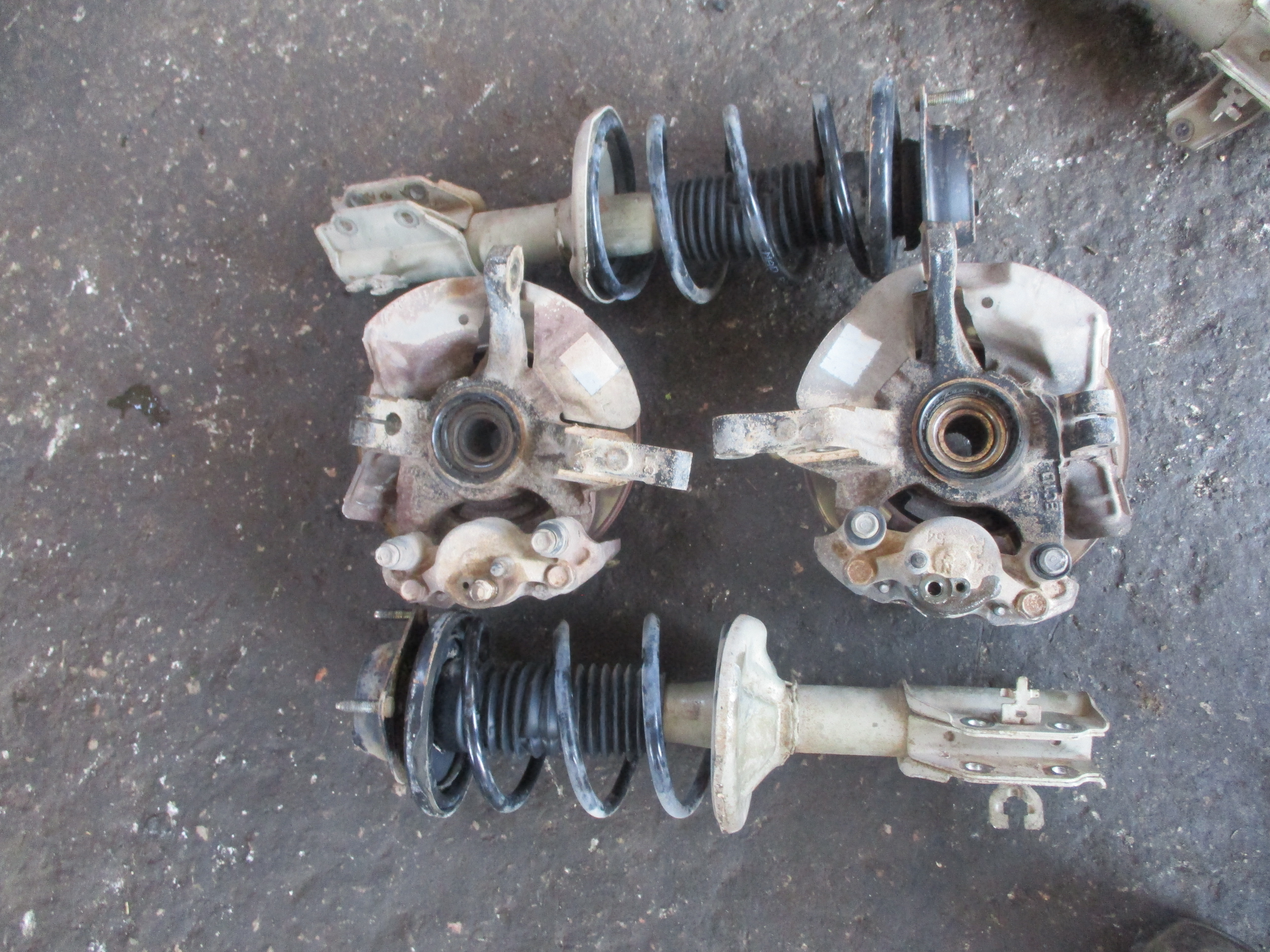 Αμορτισέρ Mazda 323 ’98 Προσφορά.