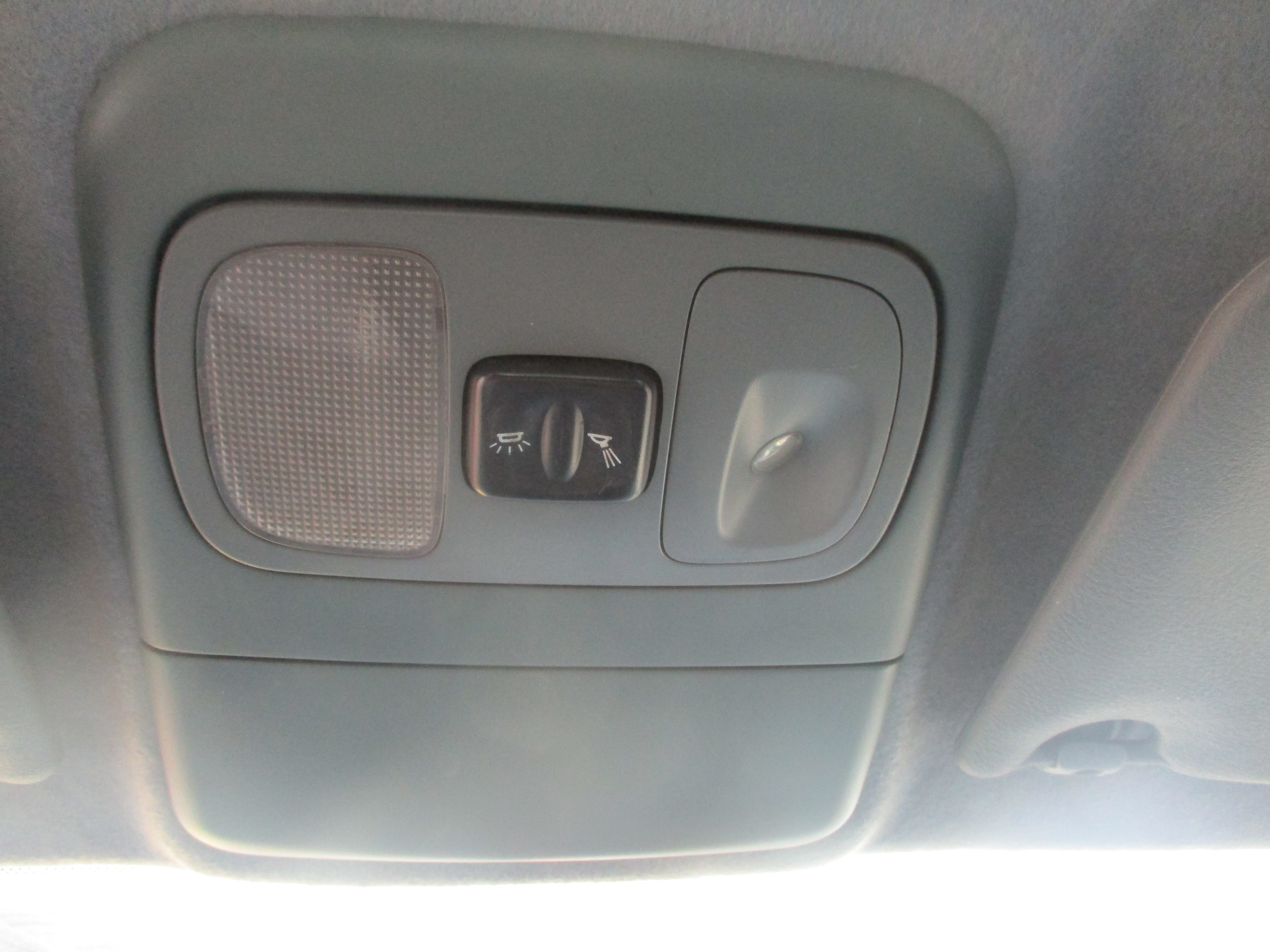 Πλαφονιέρια Renault Scenic ’99, προσφορά 25 ευρώ!