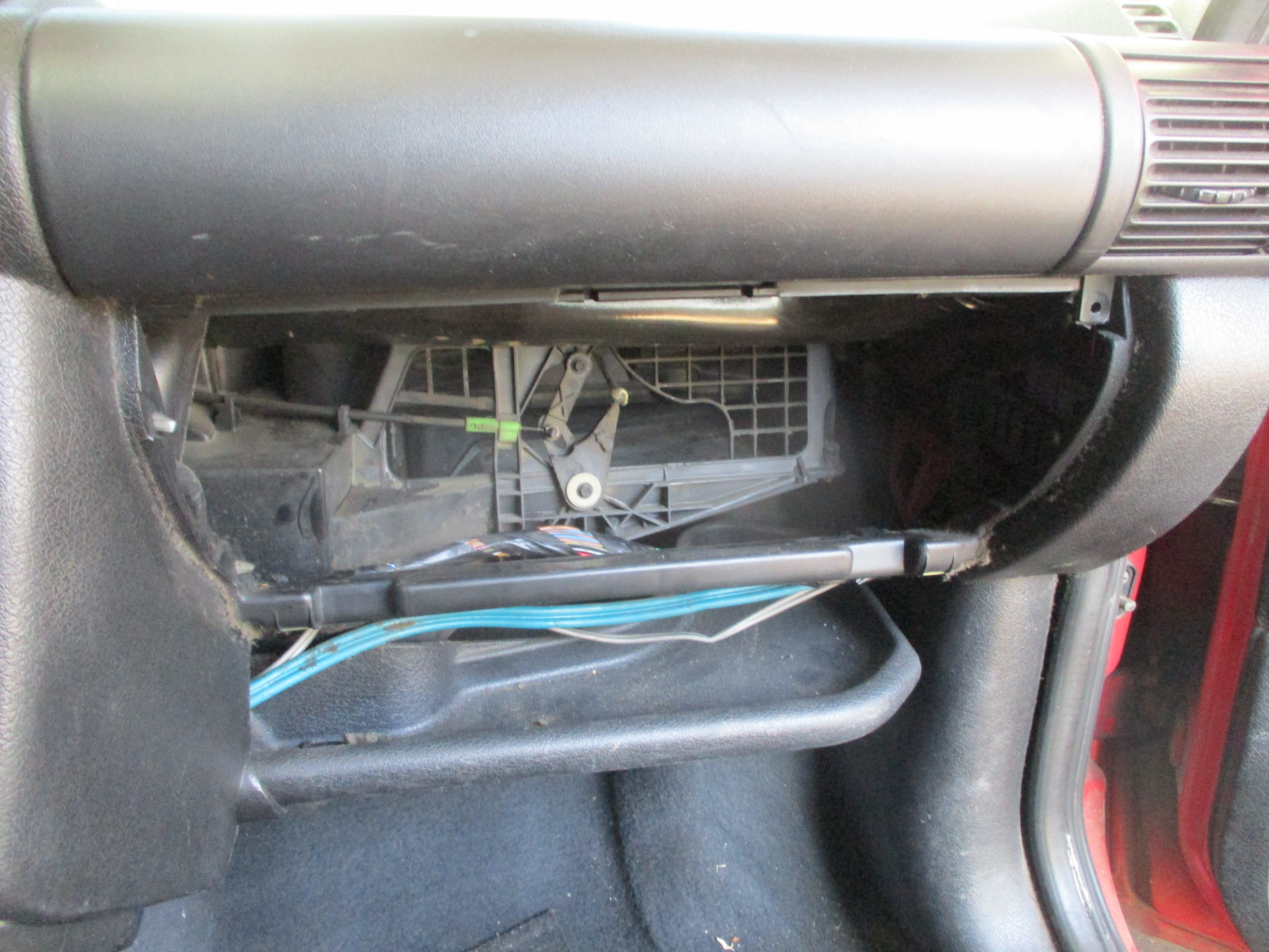 Χειριστήρια Κλιματισμού-Καλοριφέρ Opel Corsa ’98 Προσφορά.