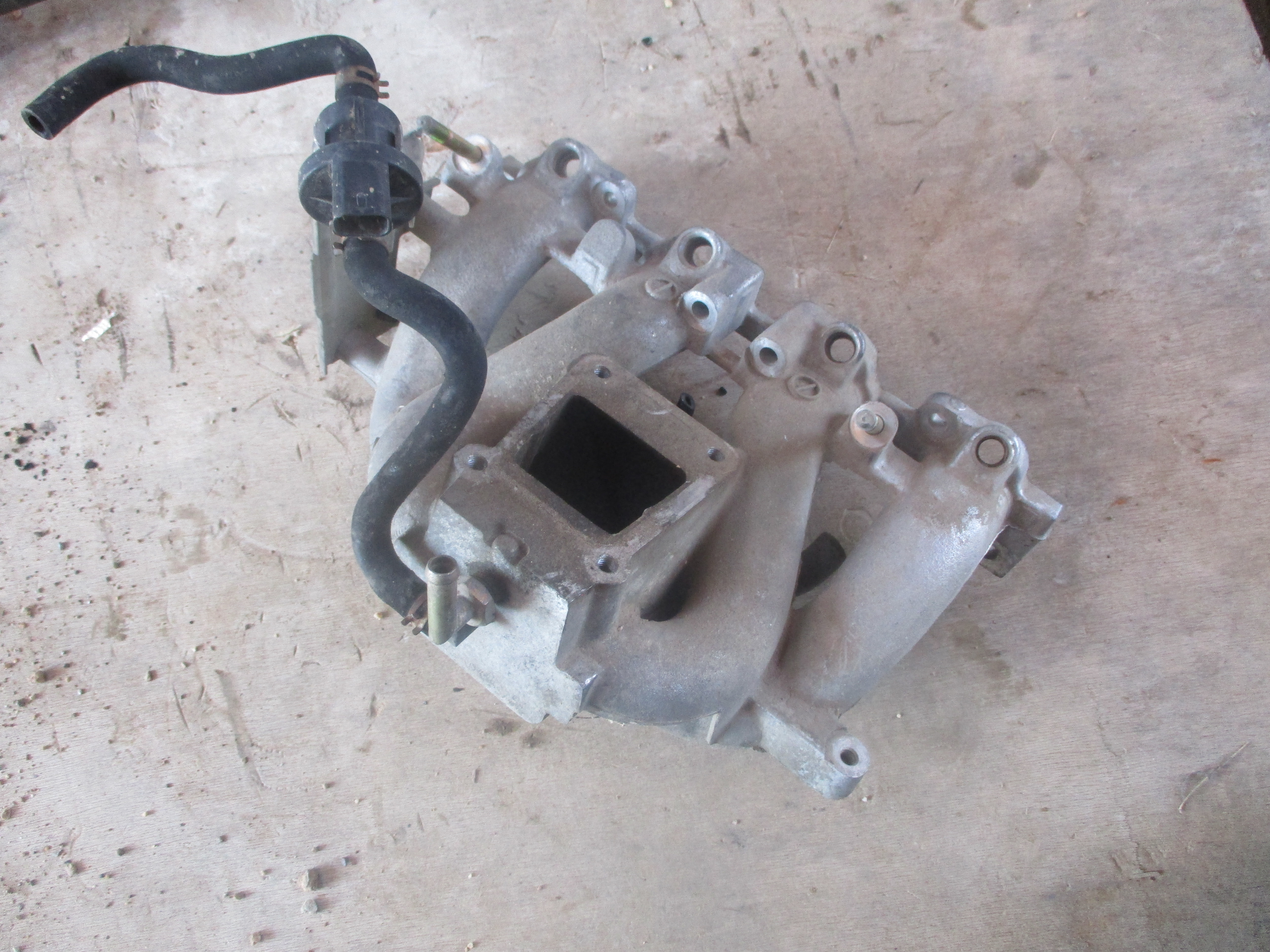 Πολλαπλή Εισαγωγής Nissan Micra K11 ’00 Προσφορά.