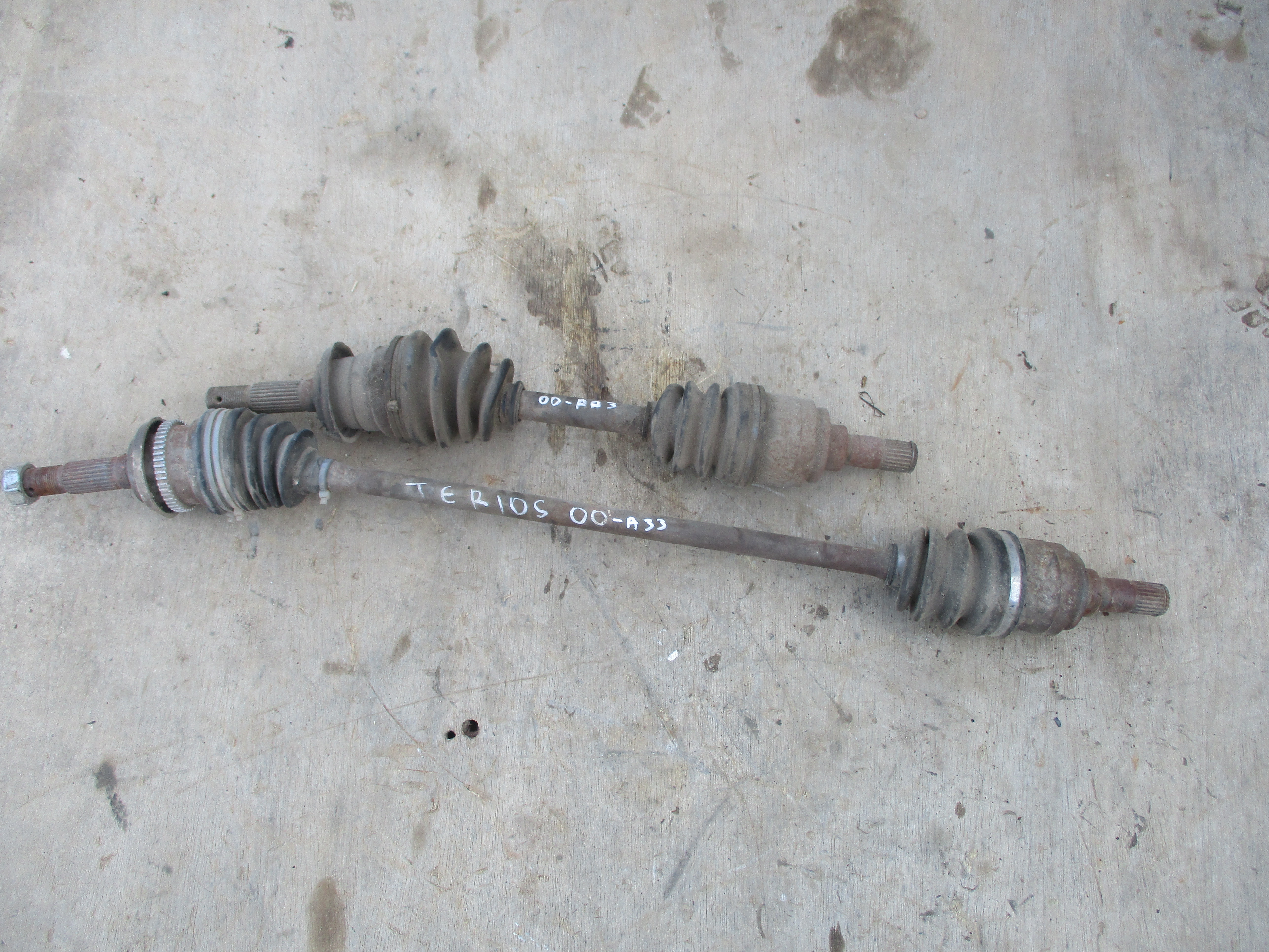 Ημιαξόνιο Αριστερό-Δεξί Daihatsu Terios ’00 Προσφορά.