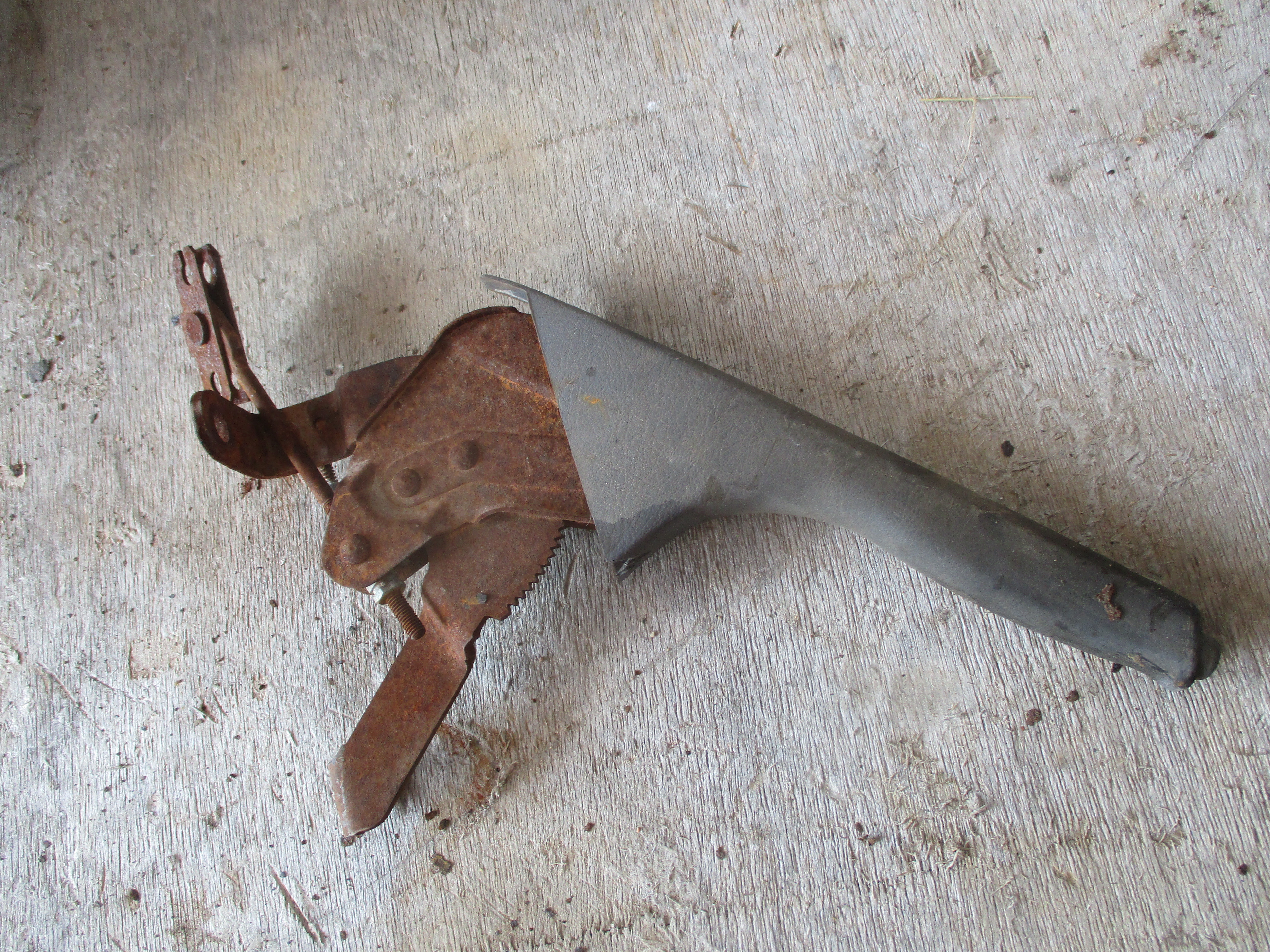 Χειρόφρενο Daihatsu Terios ’00 Προσφορά.