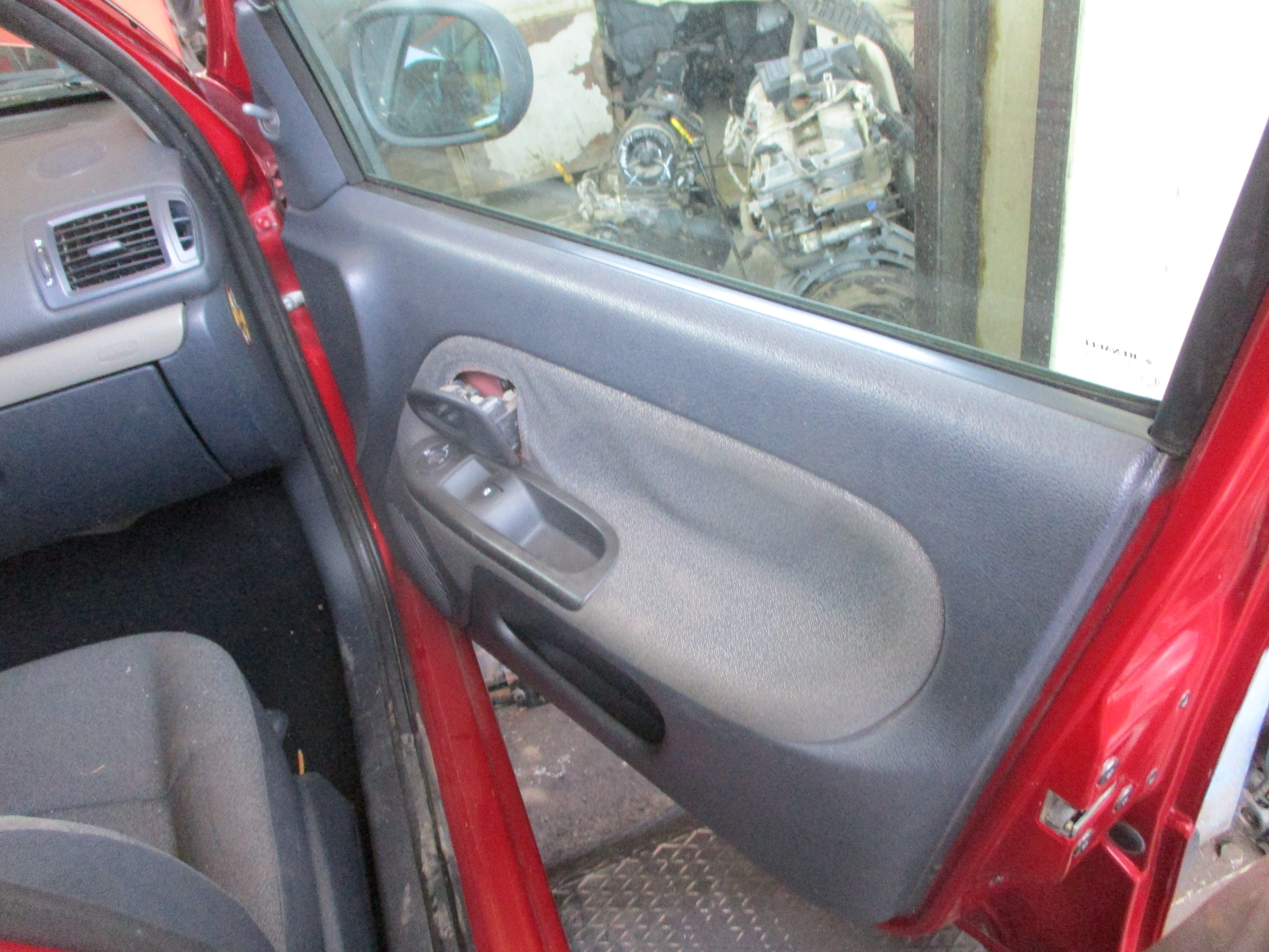 Πάνελ-Επένδυση Πορτών Renault Clio ’04 Προσφορά.