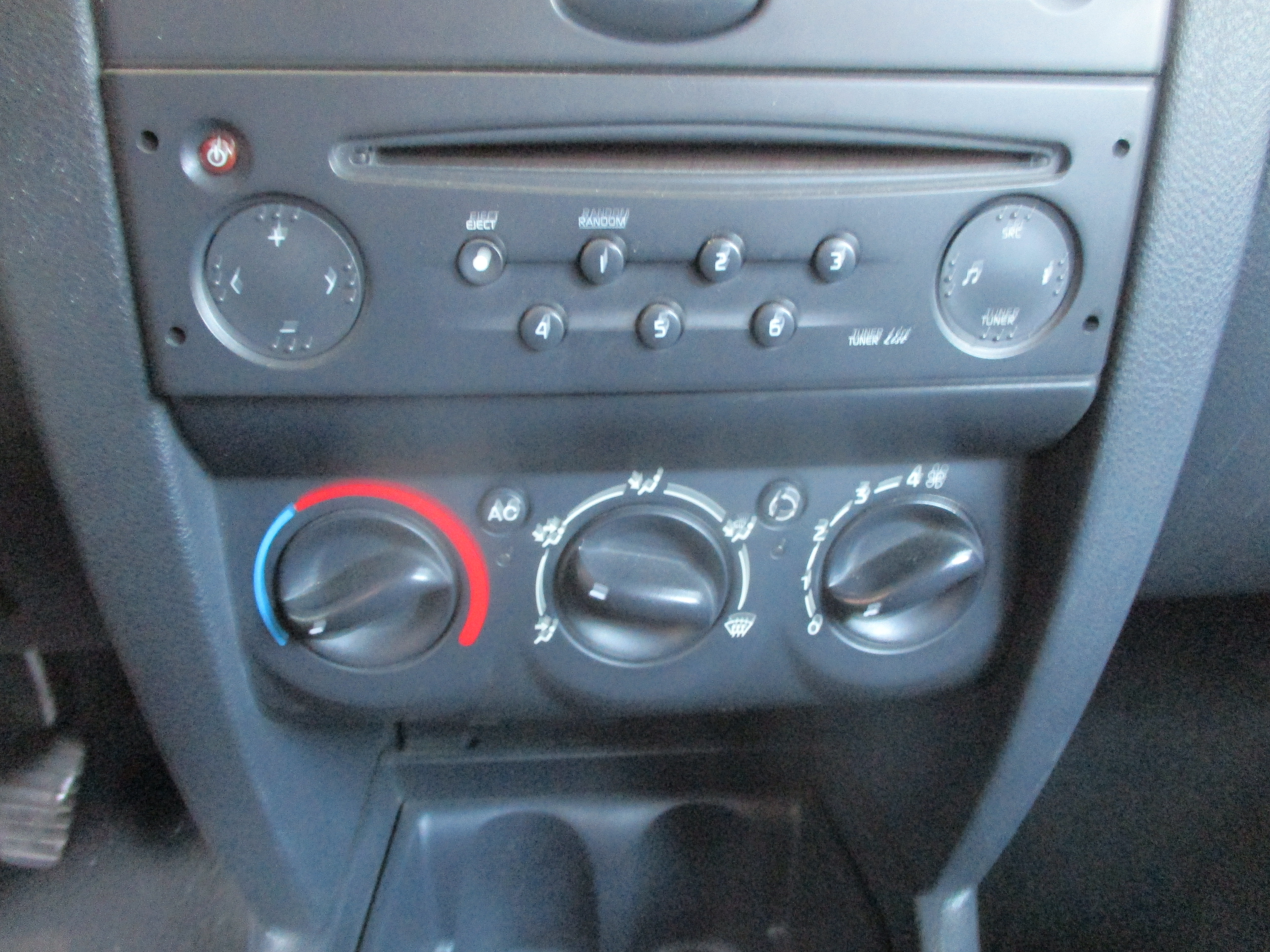 Ράδιο-CD Renault Clio ’04 Προσφορά.