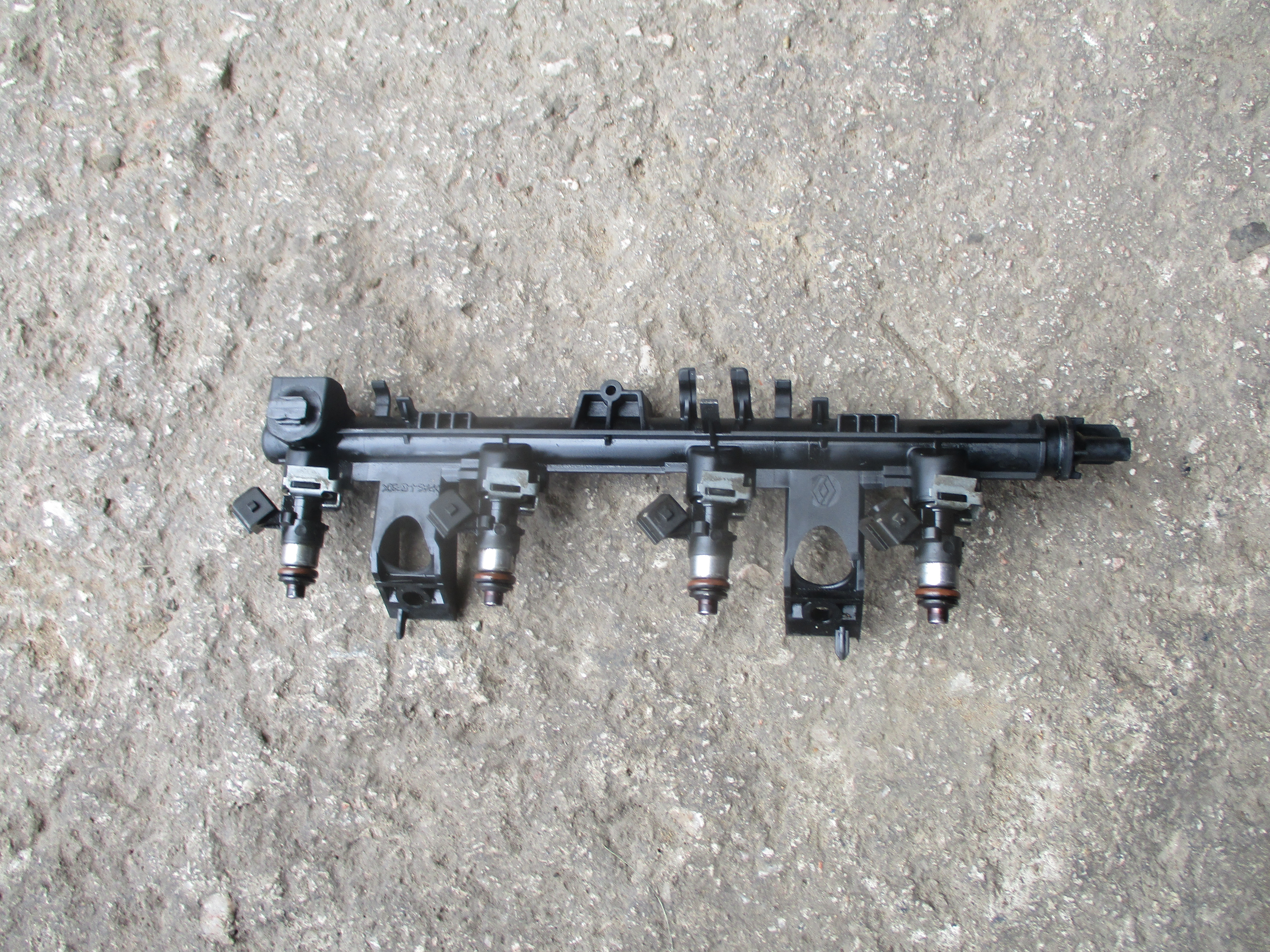 Μπεκιέρα Με Μπεκ ( 8200286064 ) Renault Clio ’04 Προσφορά.