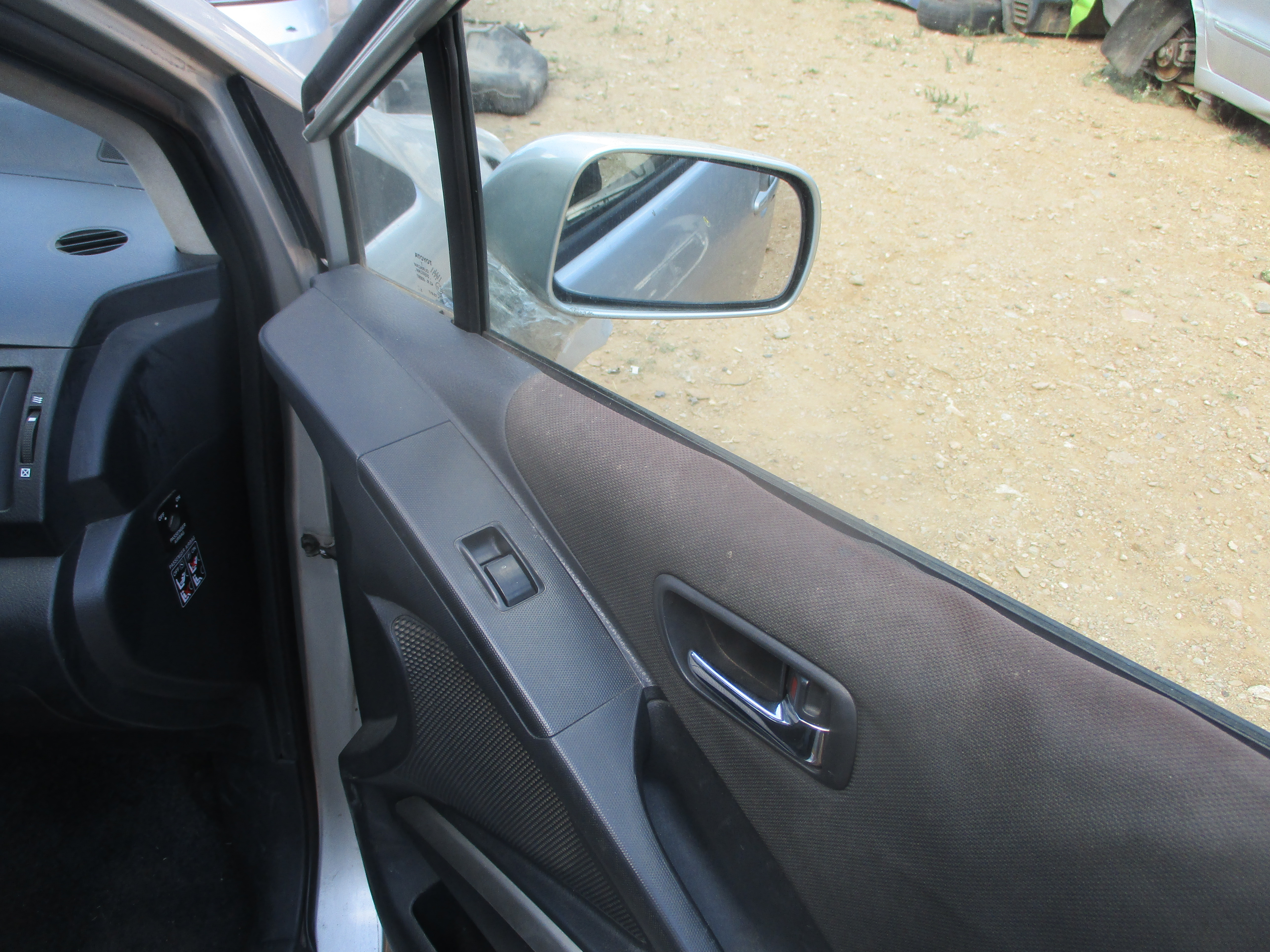 Χερούλια Εσωτερικά Toyota Corolla Verso’06 Προσφορά.