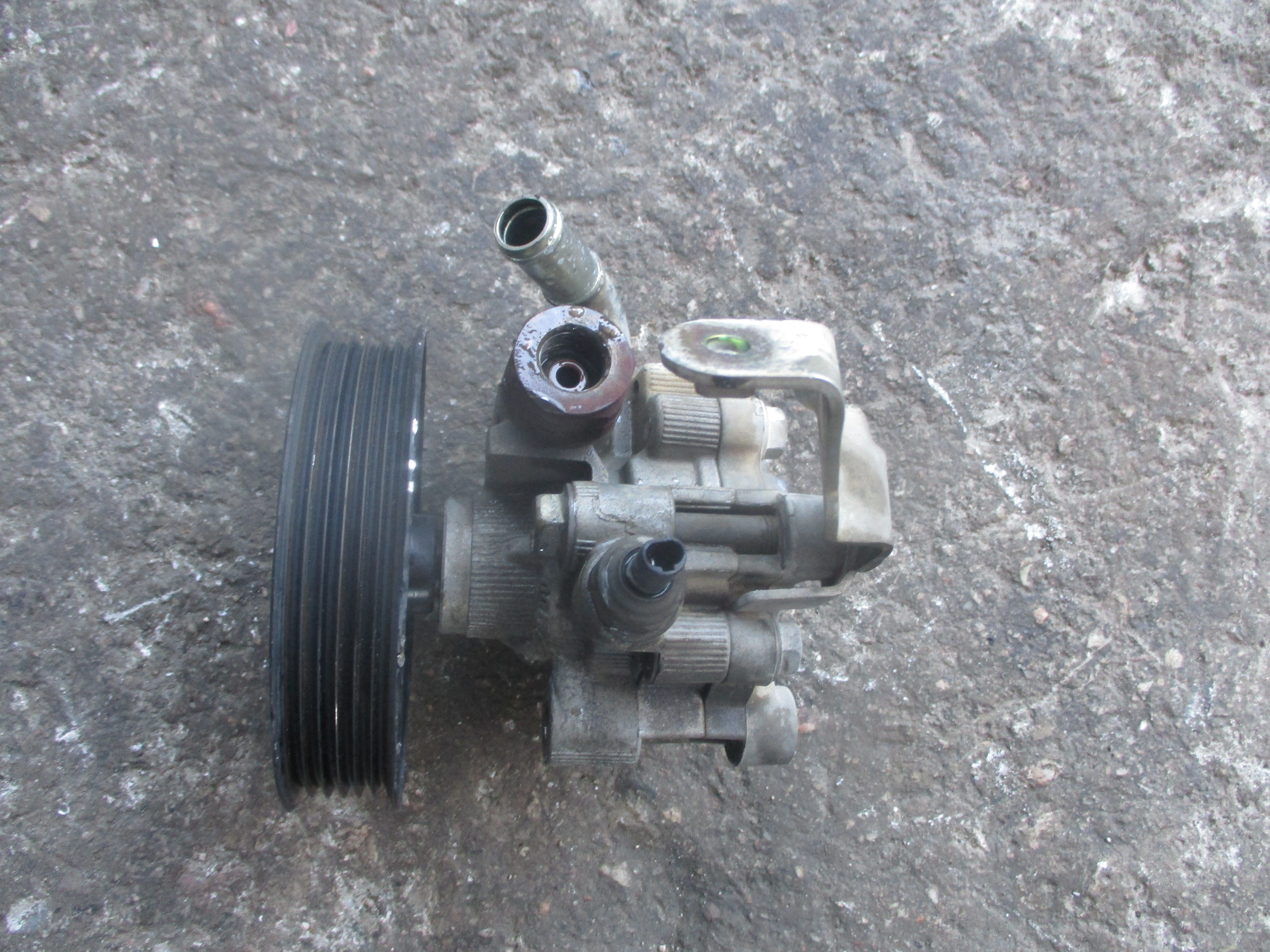 Αντλία Υδραυλικού Τιμονιού Toyota Corolla Verso ’06 Προσφορά.