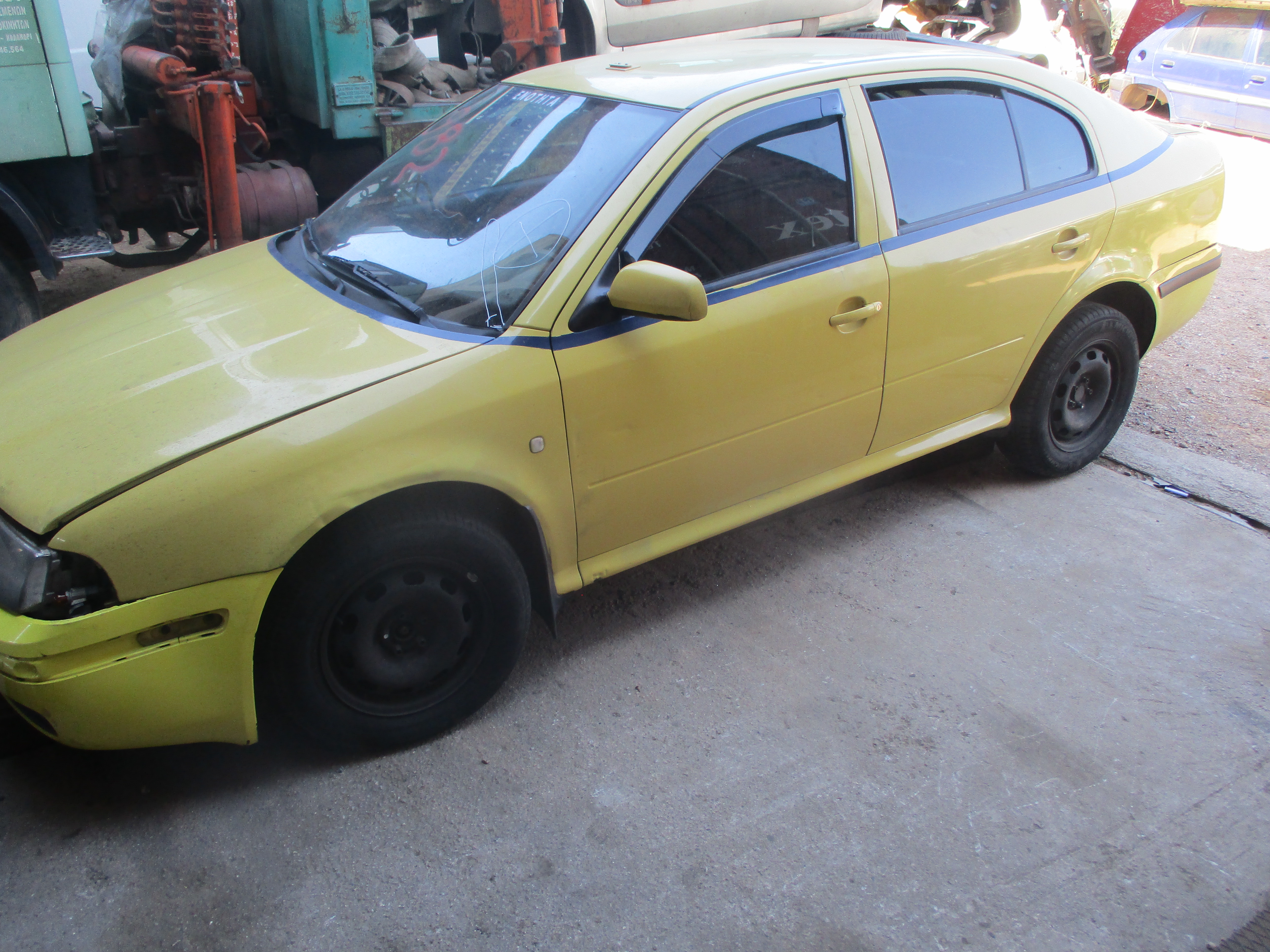 Φτερά Πίσω Skoda Octavia ’04 Προσφορά.