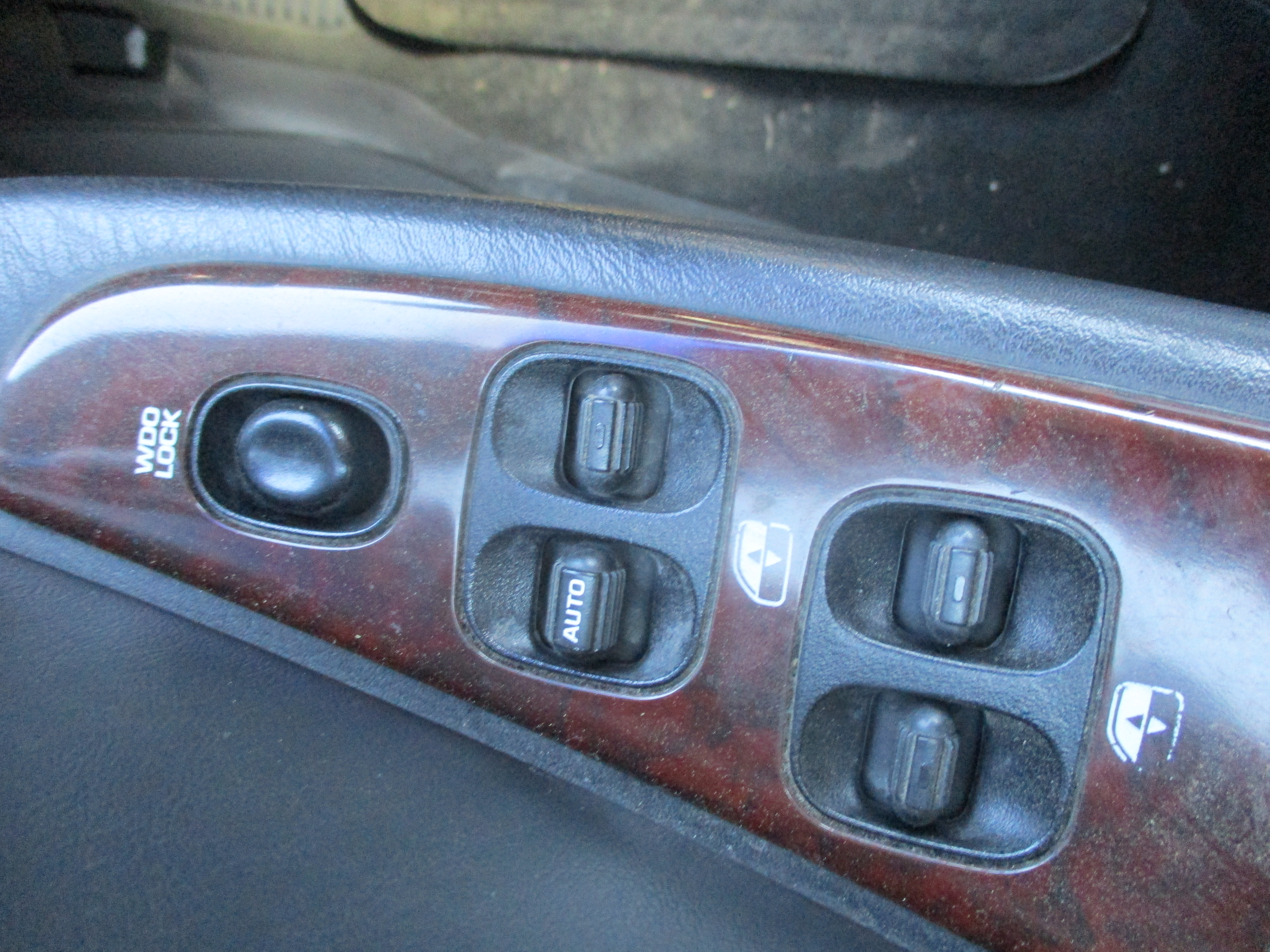 Διακόπτης Παραθύρων Τετραπλός Chrysler Sebring ’01 Προσφορά.
