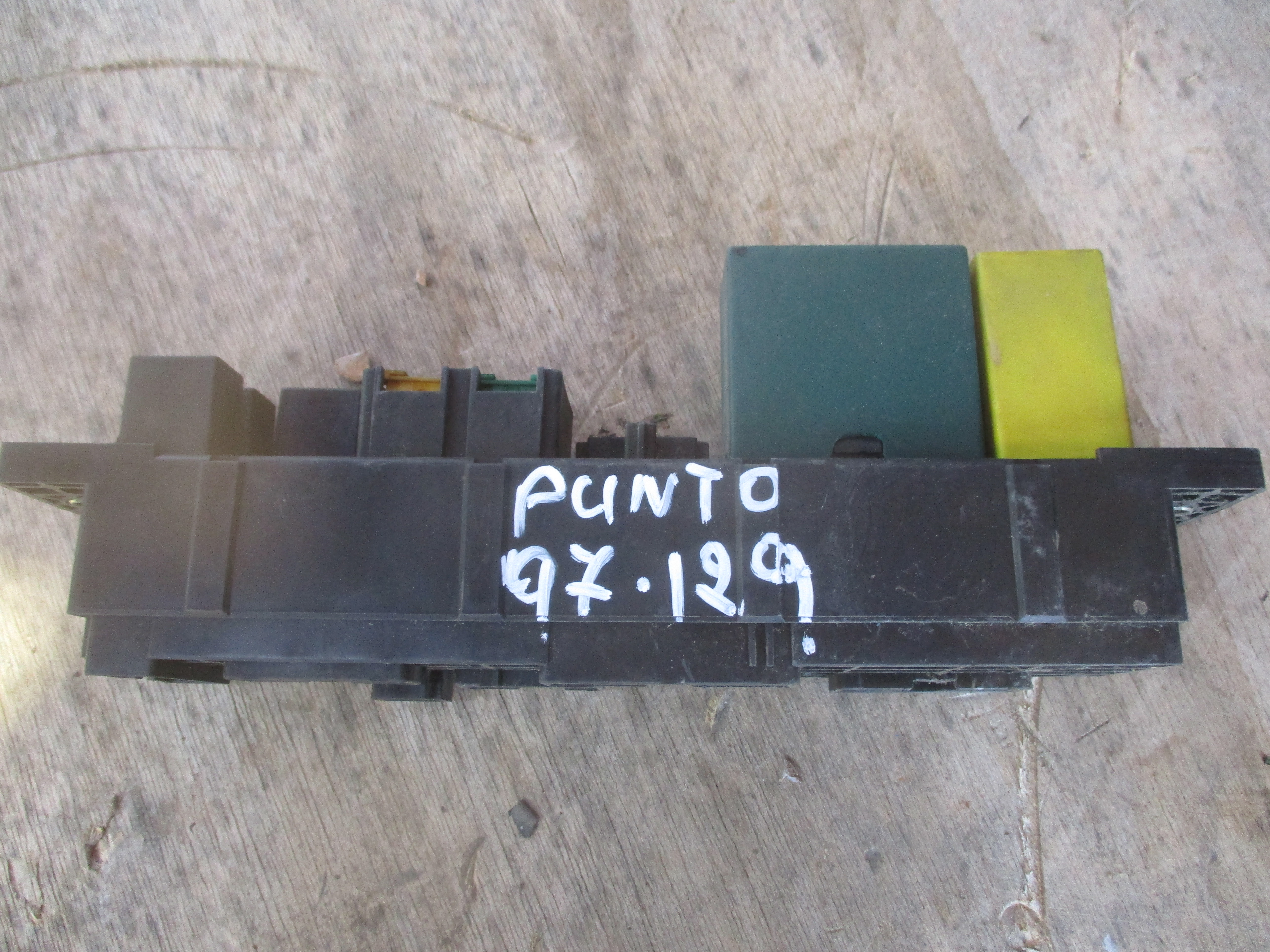 Ασφαλειοθήκη Fiat Punto ’97 Προσφορά!