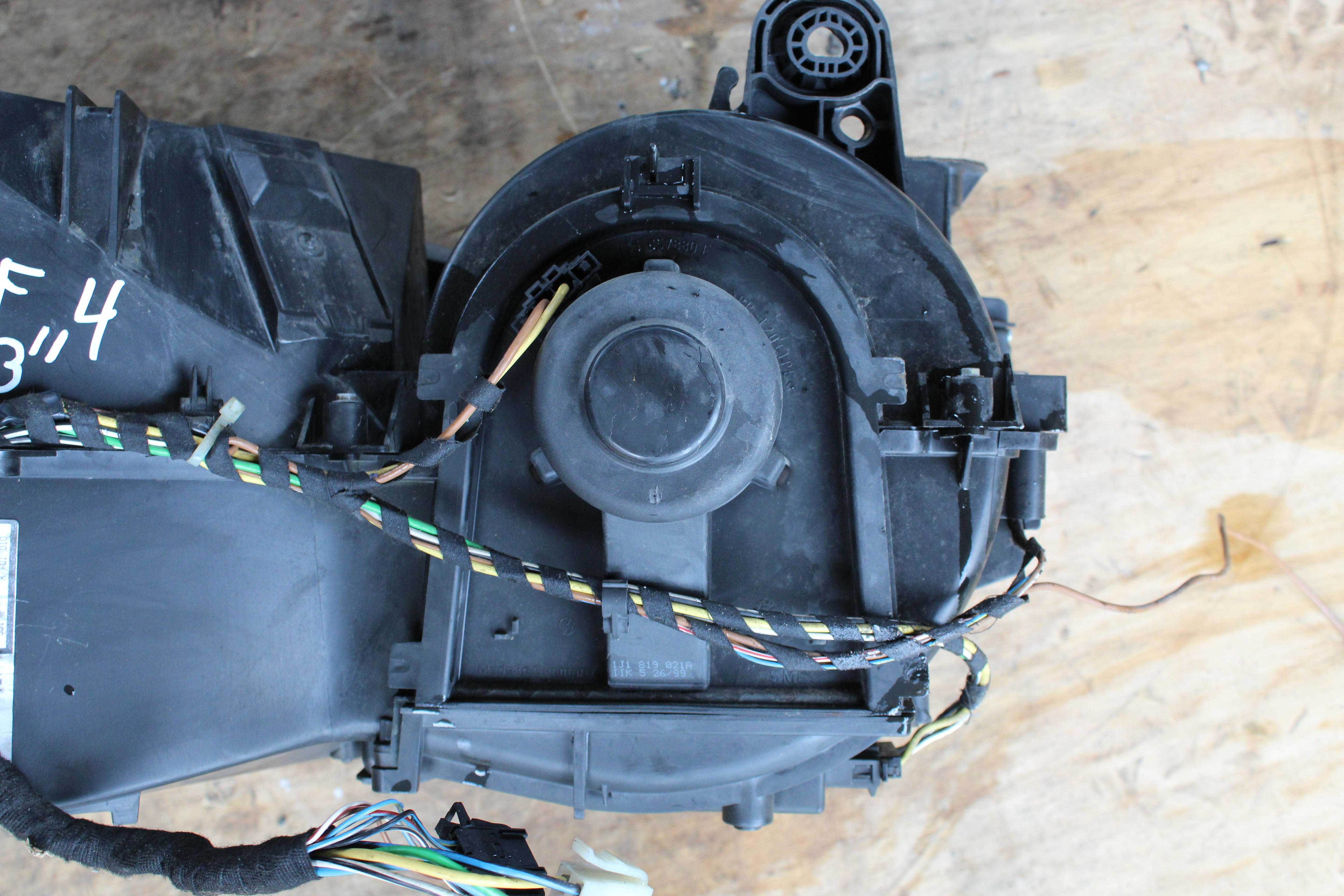 Μοτέρ Καλοριφέρ VW Golf ’02 Προσφορά.