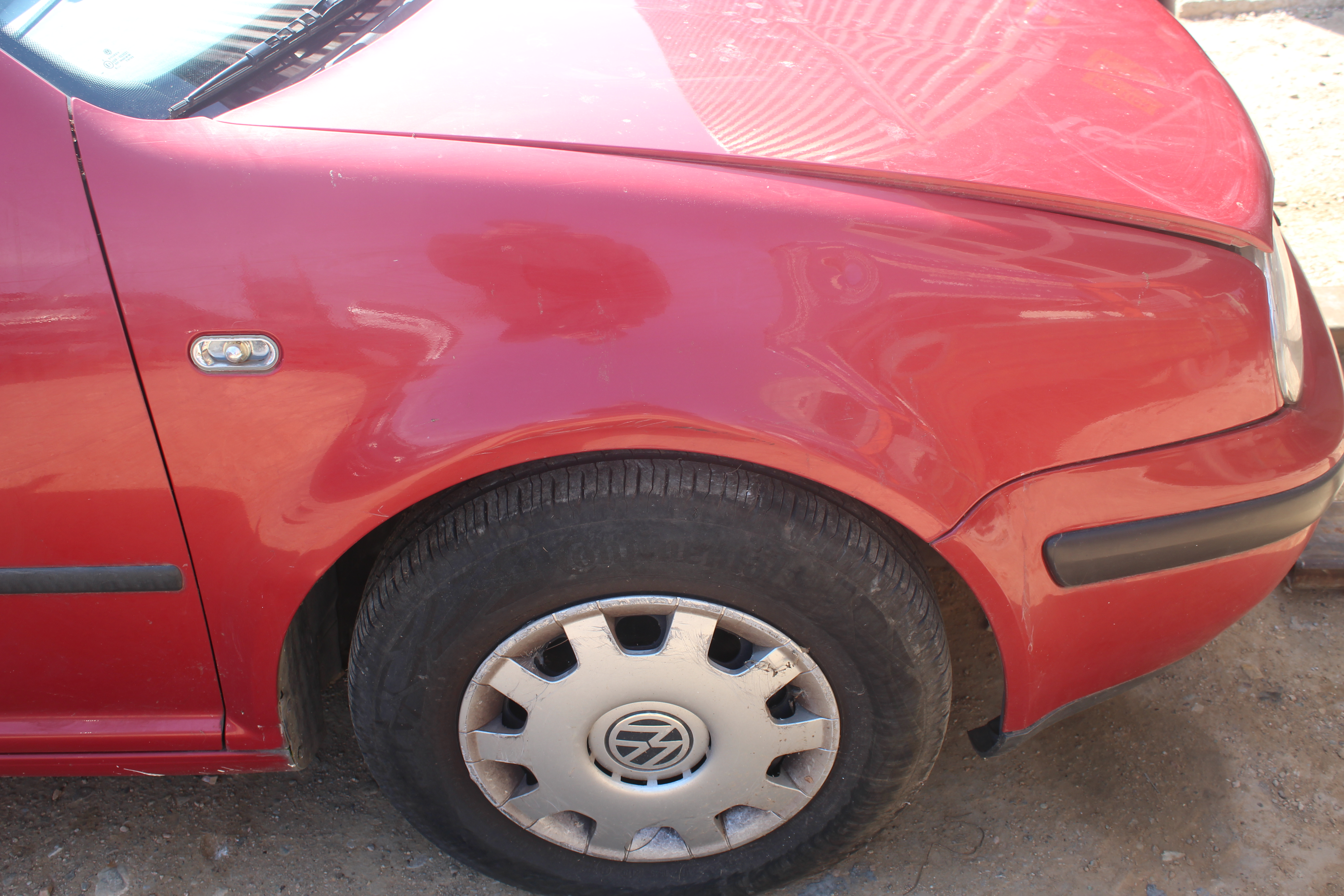 Φτερά Εμπρός VW Golf  ’02 Προσφορά.