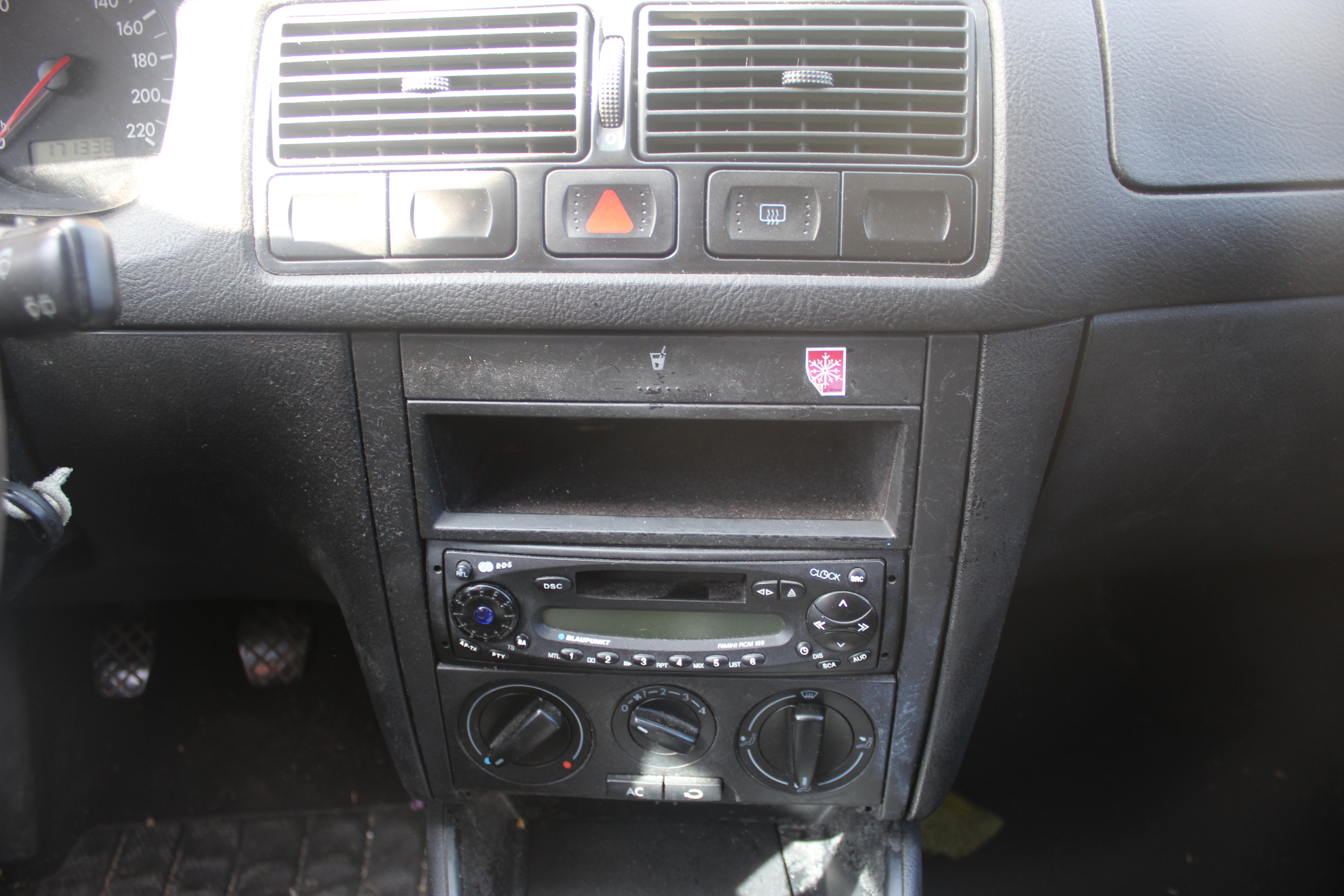 Χειριστήρια Κλιματισμού VW Golf ’02 Προσφορά.