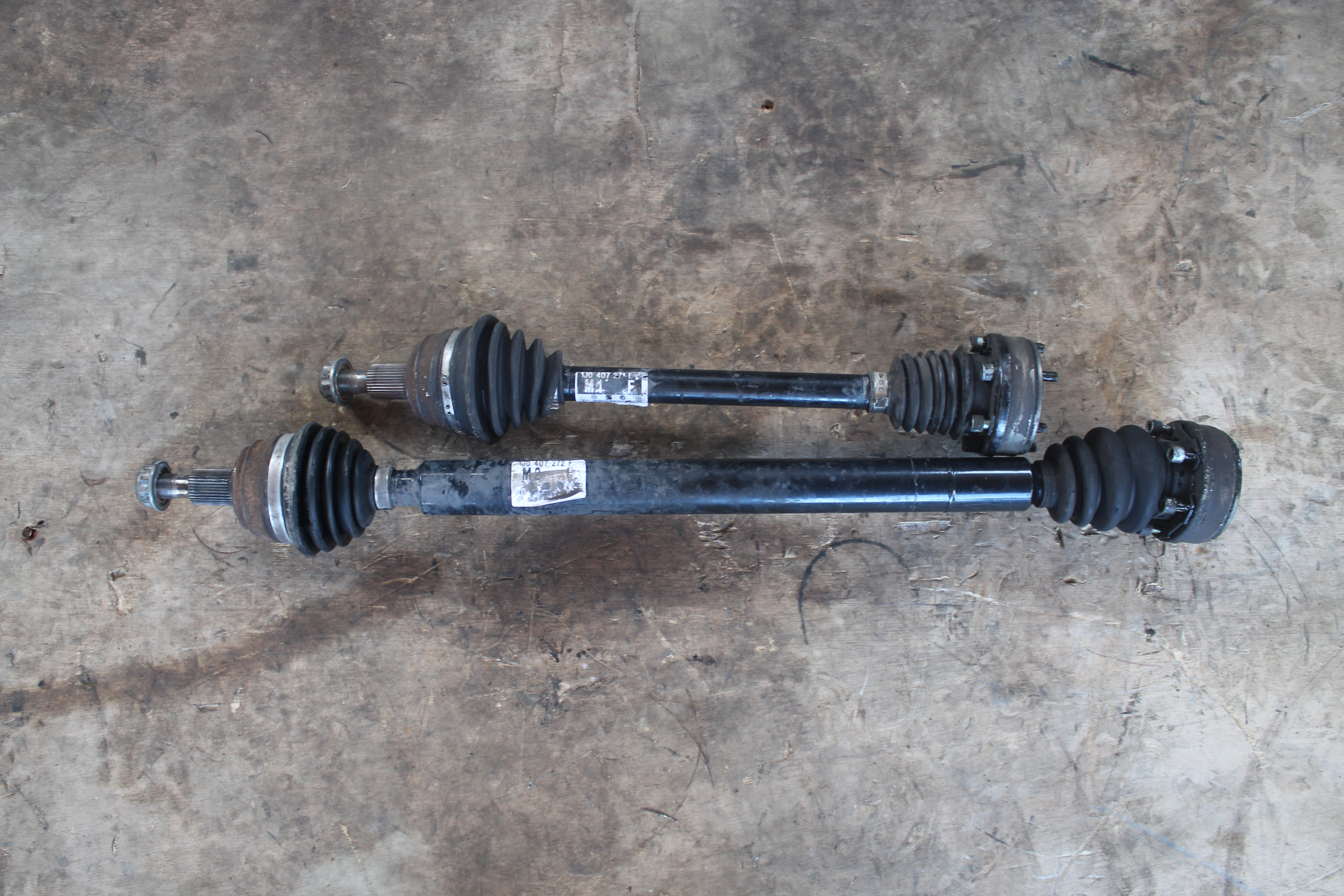 Ημιαξόνιο Αριστερό VW Golf ’02 Προσφορά.