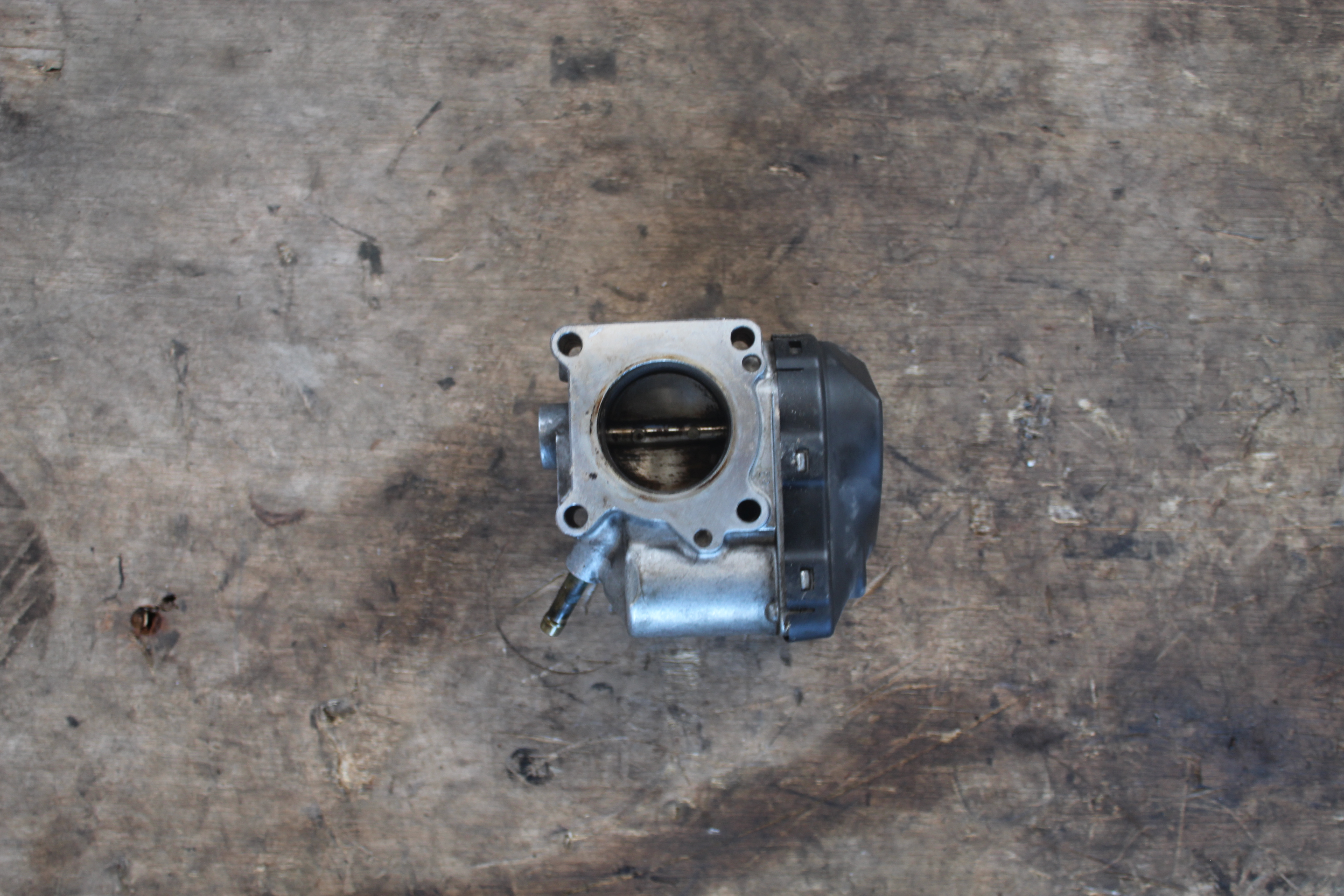 Πεταλούδα Γκαζιού ( 036133062 ) VW Golf ’02 Προσφορά.