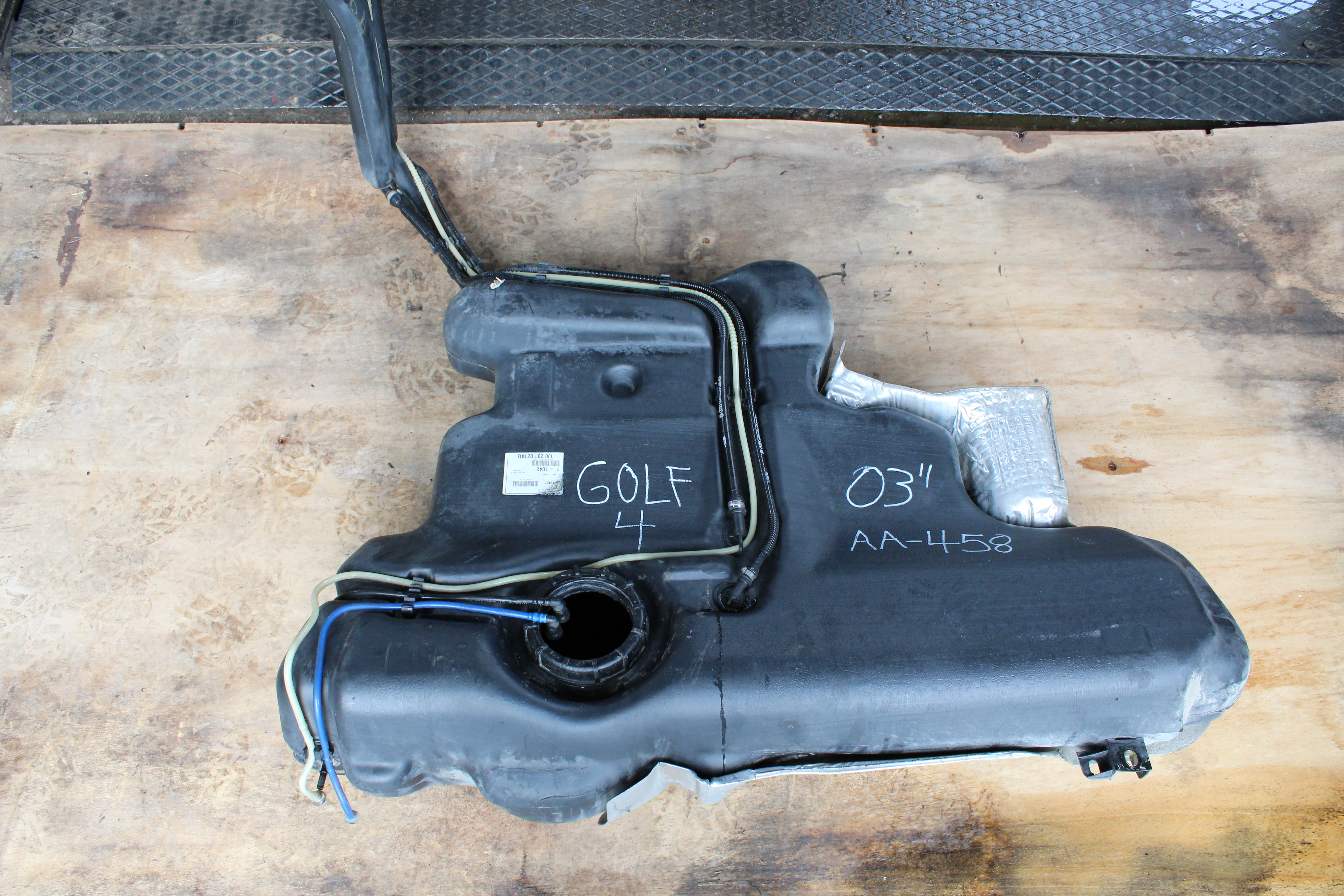 Ρεζερβουάρ (Τεπόζιτο) VW Golf ’02 Προσφορά!