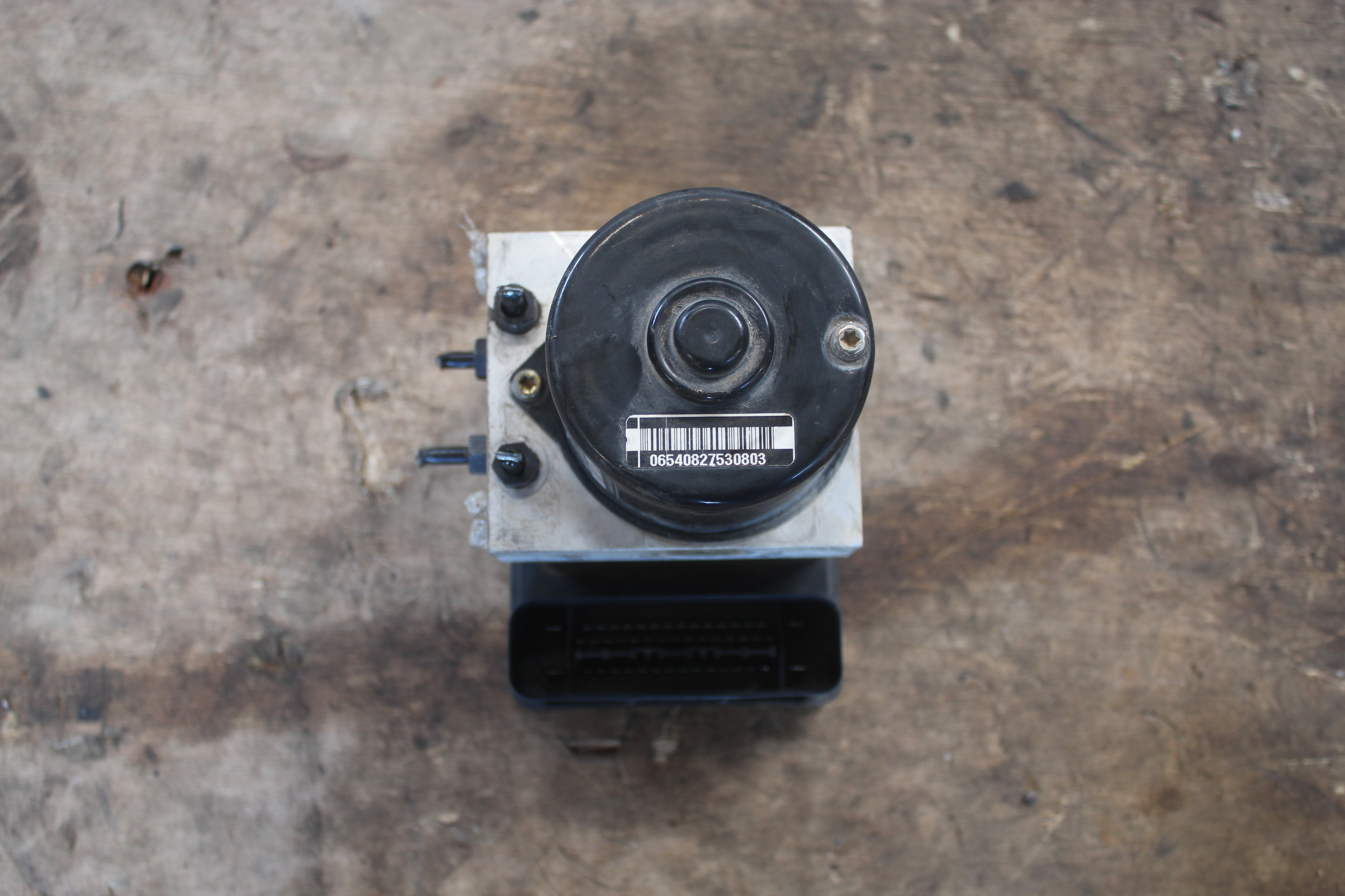 Μονάδα ABS ( 1J0614117E , 1C0907379C ) VW Golf ’02 Προσφορά.