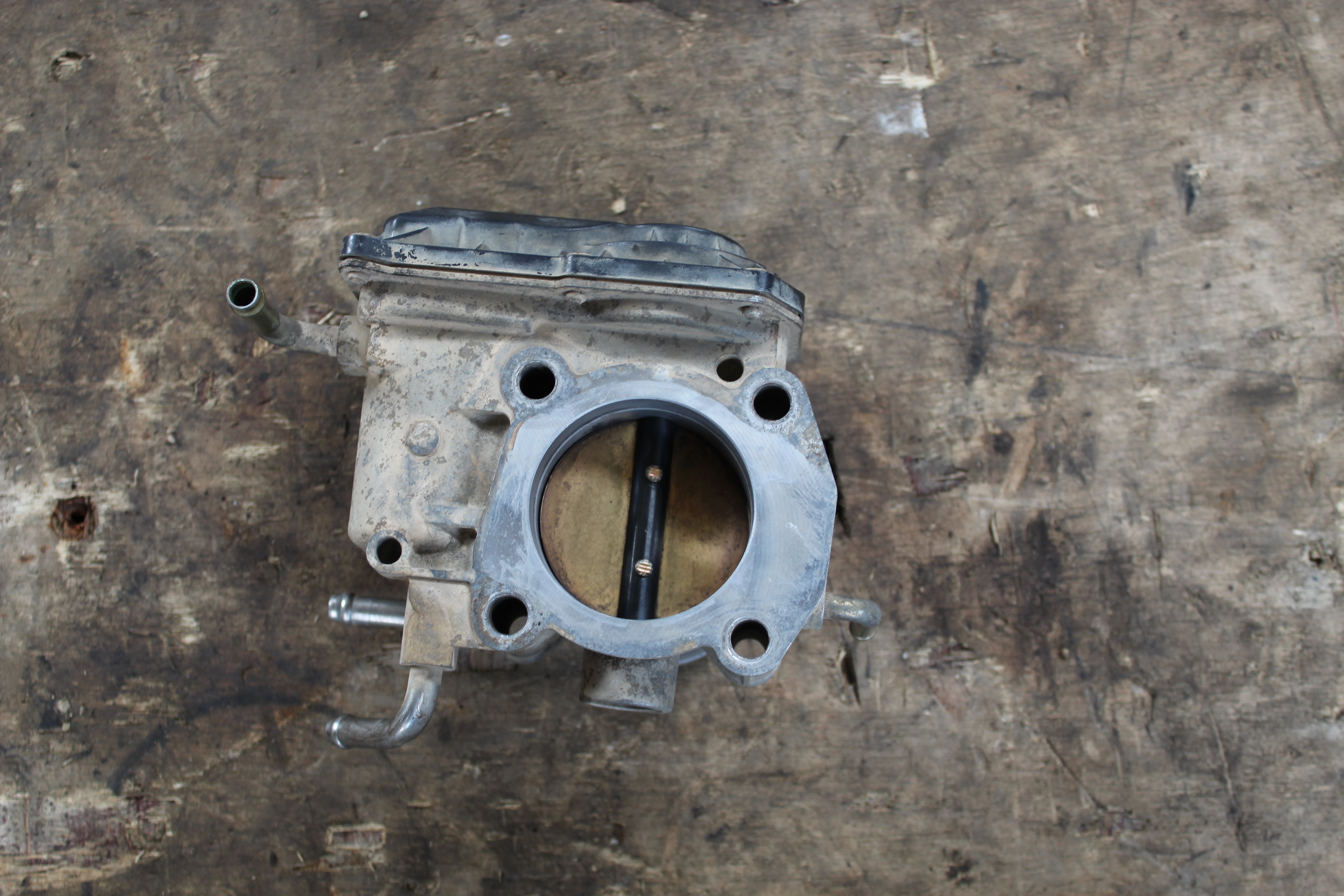 Πεταλούδα Γκαζιού ( 22030-28060 ) Toyota RAV 4 ’03 Προσφορά.