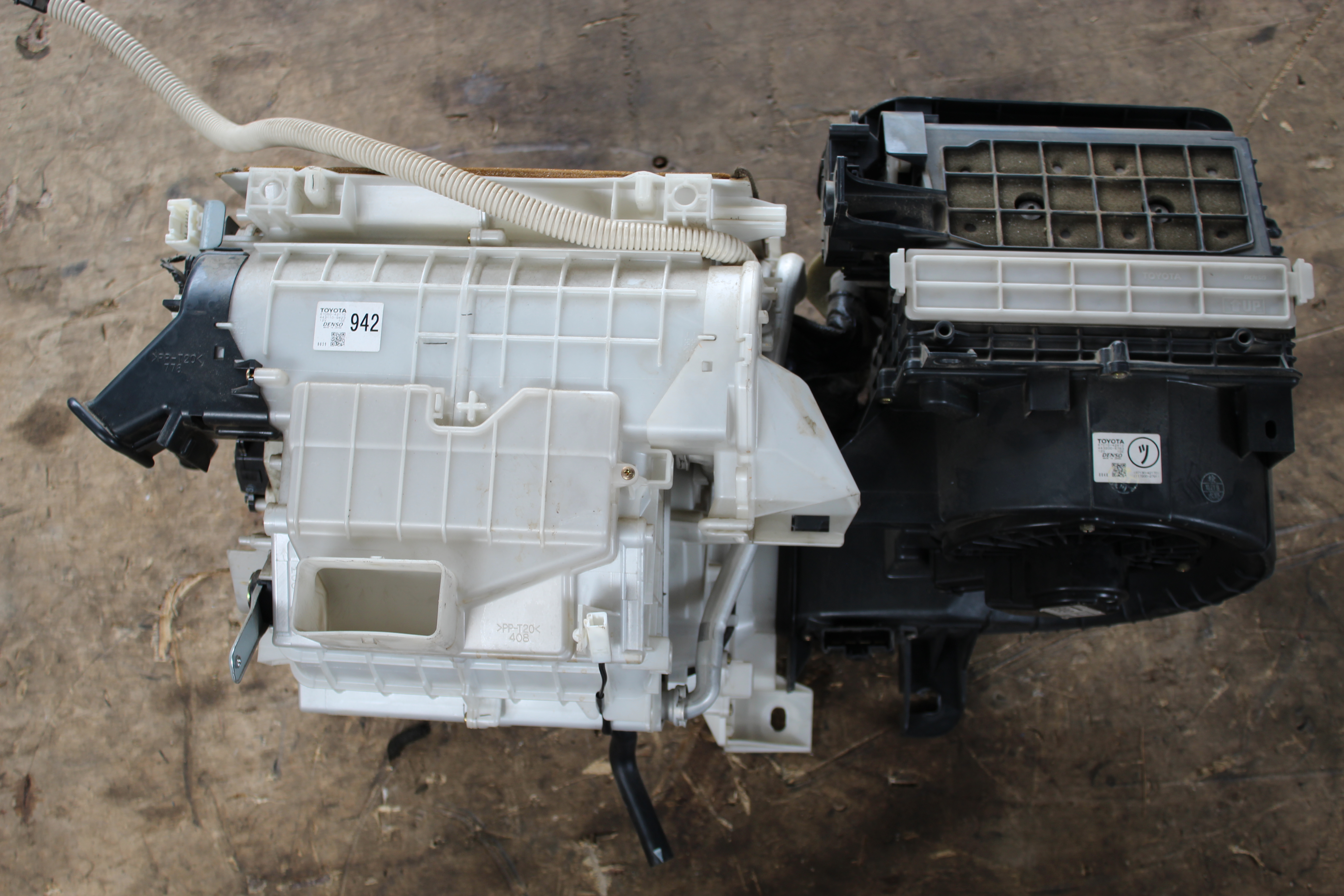 Καλοριφέρ Σετ Κομπλέ (Εβαπορέτα) Toyota RAV 4 ’03 Προσφορά.