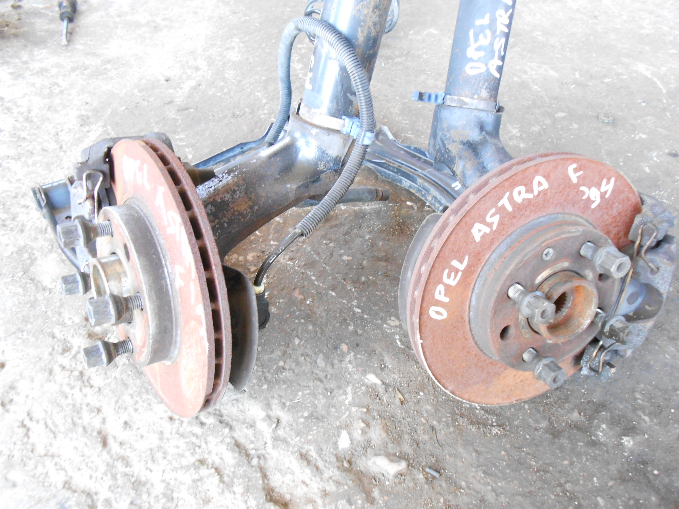 Ακραξόνια Opel Astra F ’94 Προσφορά!