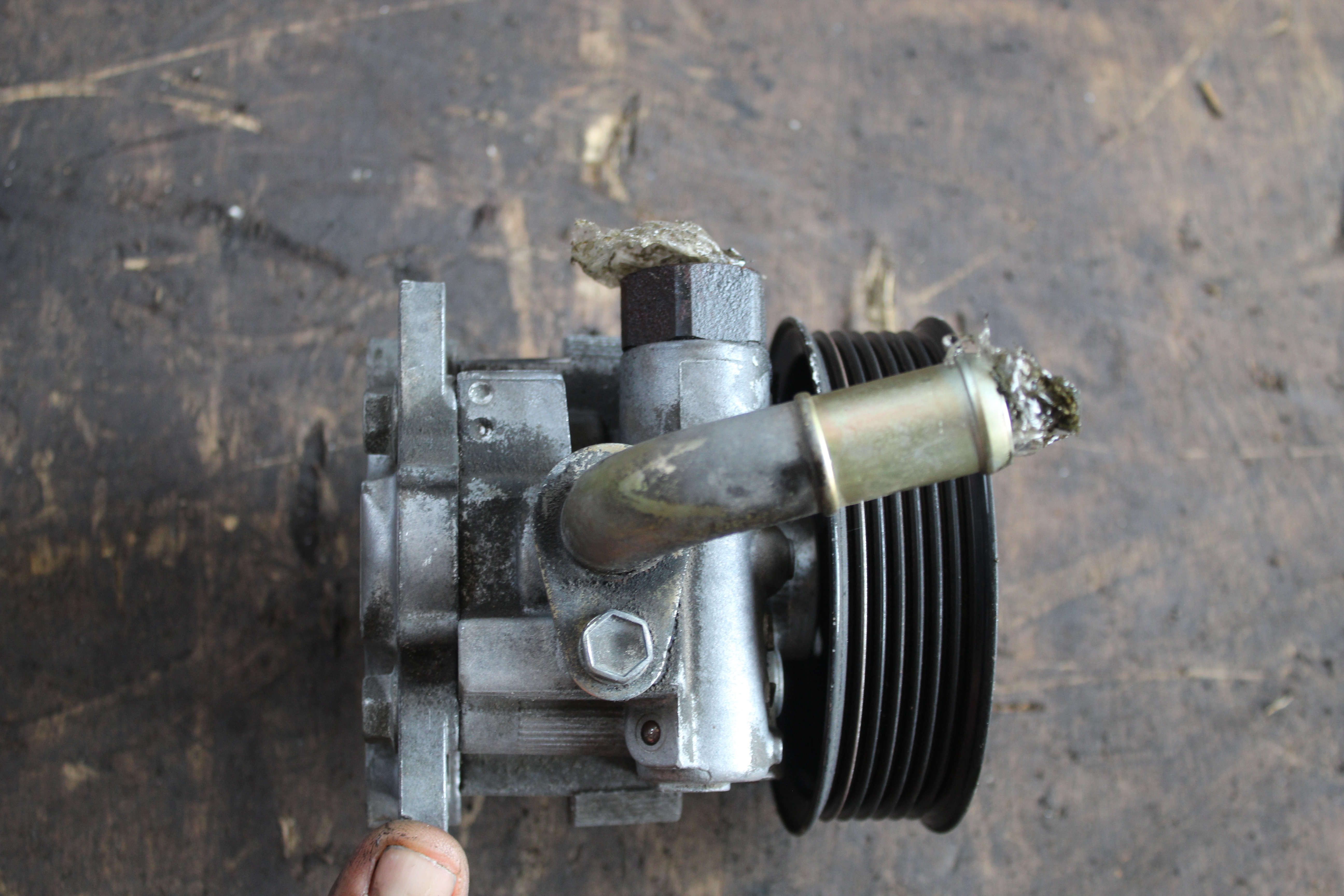 Αντλία Υδραυλικού Τιμονιού Jeep Grand Cherokee ’08 Diesel Προσφορά.