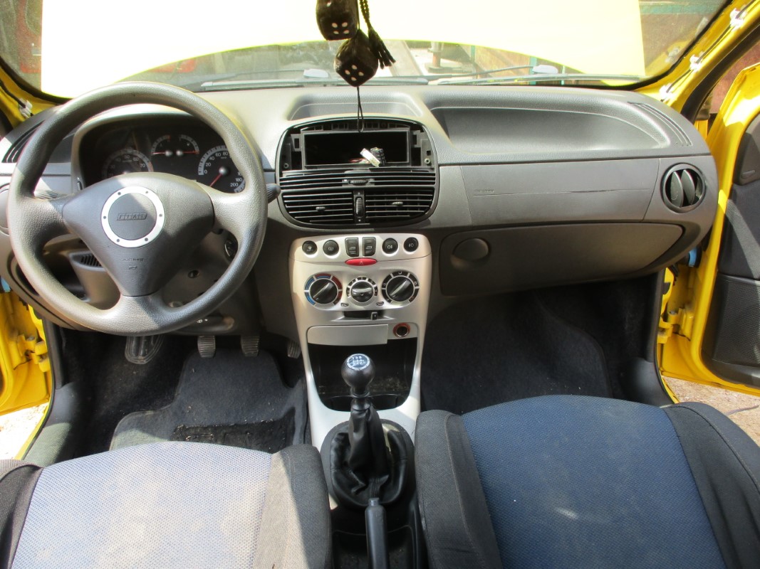 Πλαφονιέρα Fiat Punto ’01 Προσφορά.