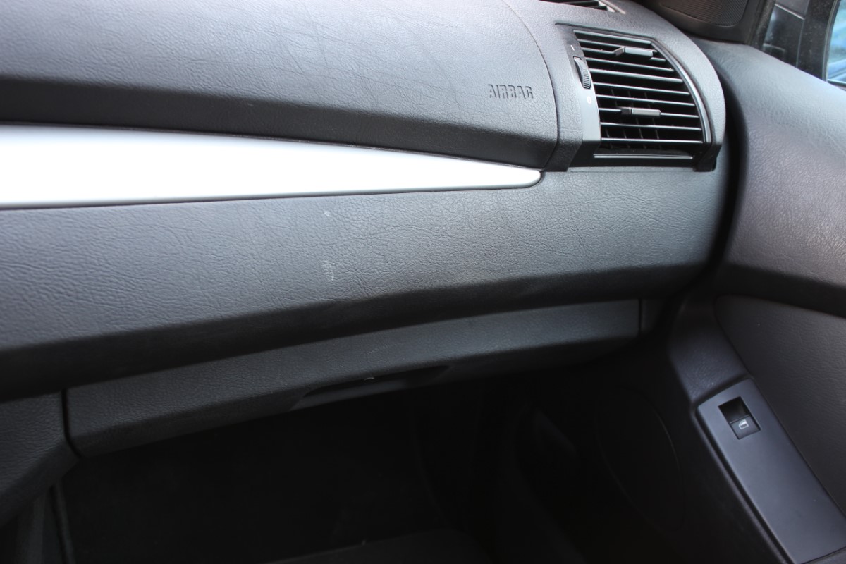 Ντουλαπάκι BMW X5 ’01 Προσφορά.
