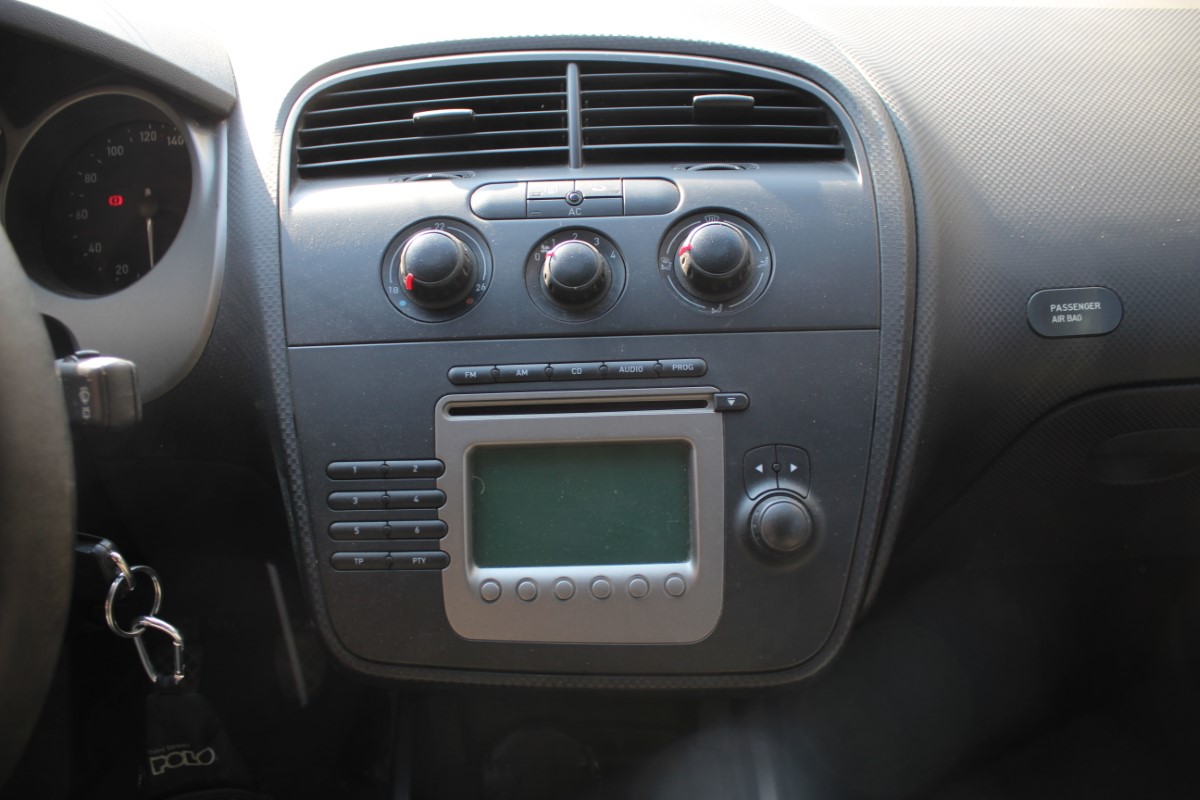 Χειριστήρια Κλιματισμού-Καλοριφέρ Seat Toledo ’05 Προσφορά.