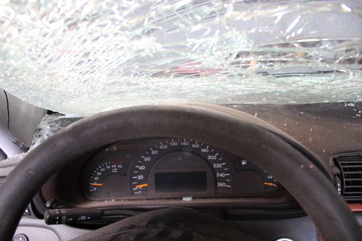 Κοντέρ ( 88311323 , Α2035408011 ) Mercedes C200 W203 ’06 Προσφορά.