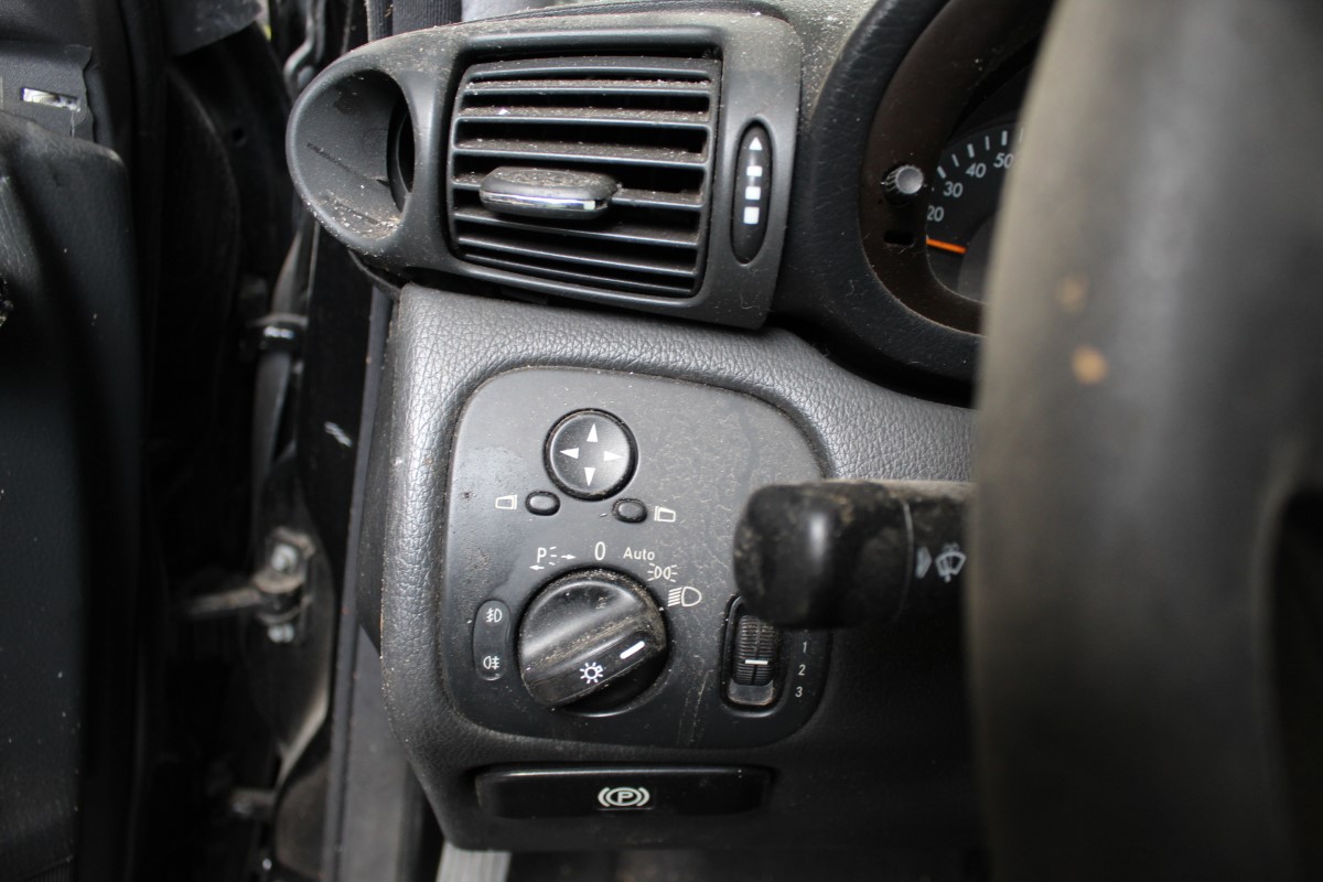 Διακόπτης Φώτων Mercedes C200 W203 ’06 Προσφορά.