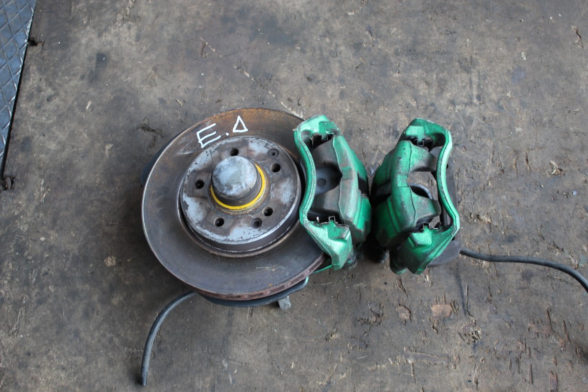 Δαγκάνες Εμπρός- Πίσω Mercedes C200 W203 ’06 Προσφορά.