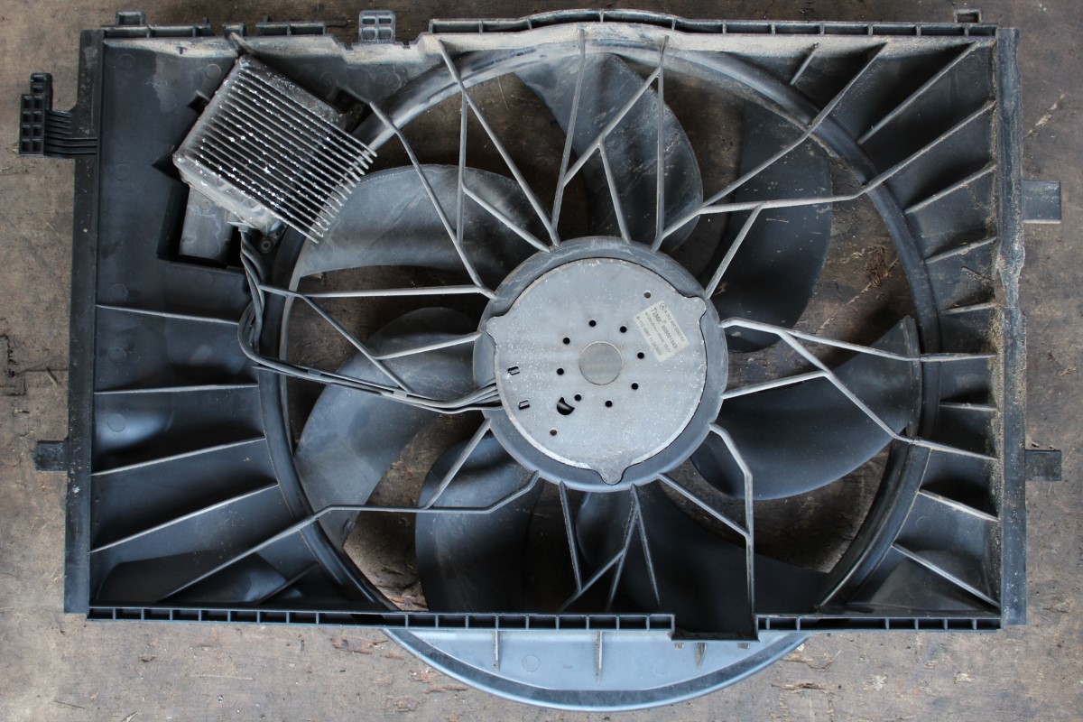 Βεντιλατέρ Ψυγείων Mercedes C200 W203 ’06 Προσφορά.