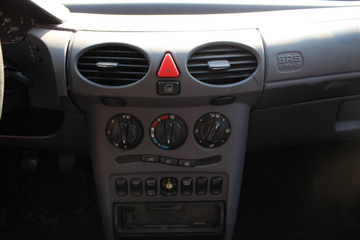 Χειριστήρια Καλοριφέρ Mercedes A140 W168 ’98 Προσφορά.