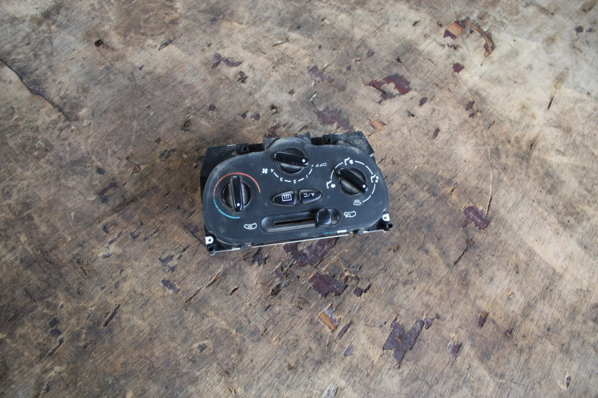 Χειριστήρια Κλιματισμού-Καλοριφέρ Citroen Xsara Picasso ’04 Προσφορά.