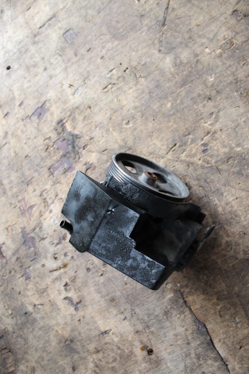 Αντλία Υδραυλικού Τιμονιού Citroen Xsara Picasso ’04 Προσφορά.