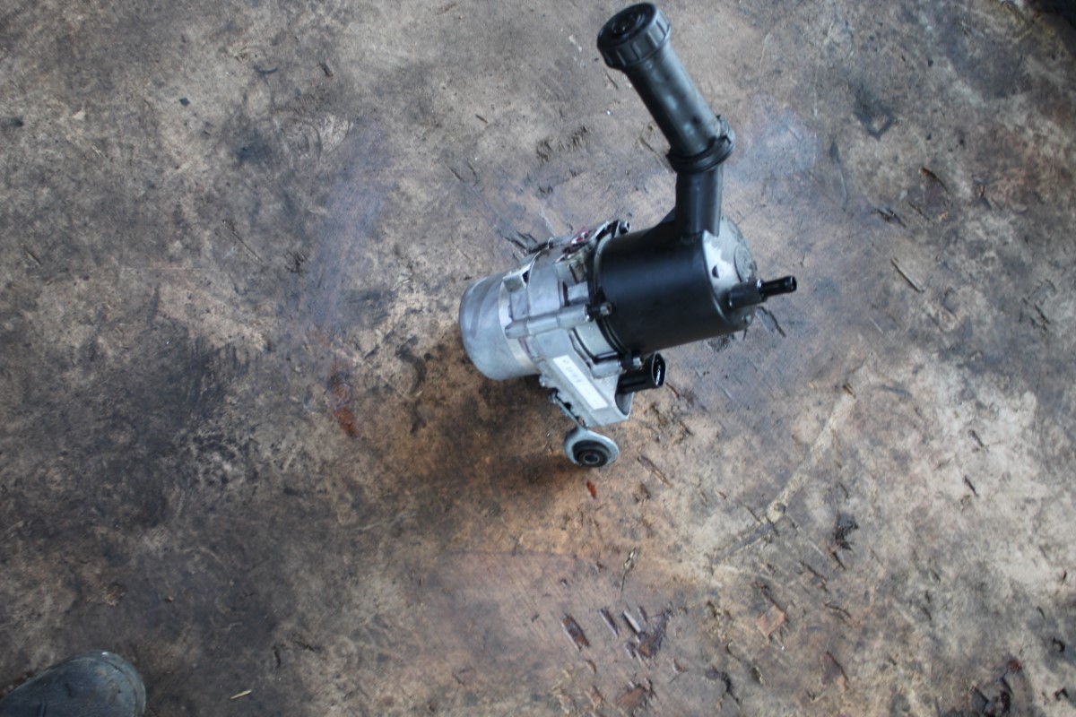 Αντλία Ηλεκτρουδραυλική Peugeot 307 ’03 Προσφορά.