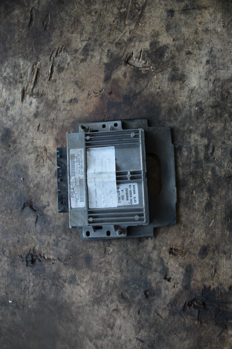 Εγκέφαλος Κινητήρα Σετ ( 9646988880 , 9646185180 , 9649510680 ) Peugeot 307 ’03 Προσφορά.