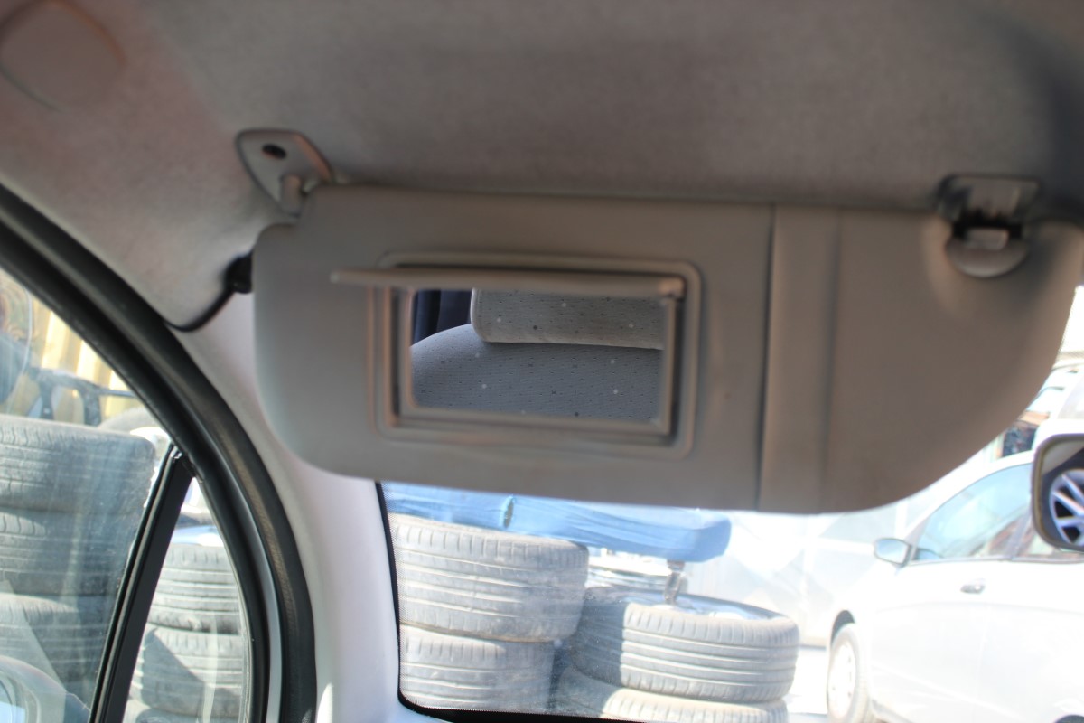 Σκιάδια Οδηγού-Συνοδηγού Citroen C3 ’03 Προσφορά.