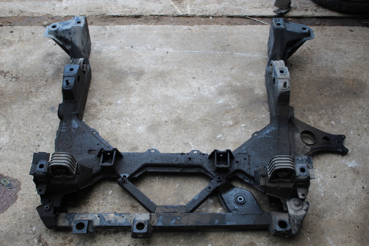 Γέφυρα Εμπρός Mercedes A140 W168 ’98 Προσφορά.