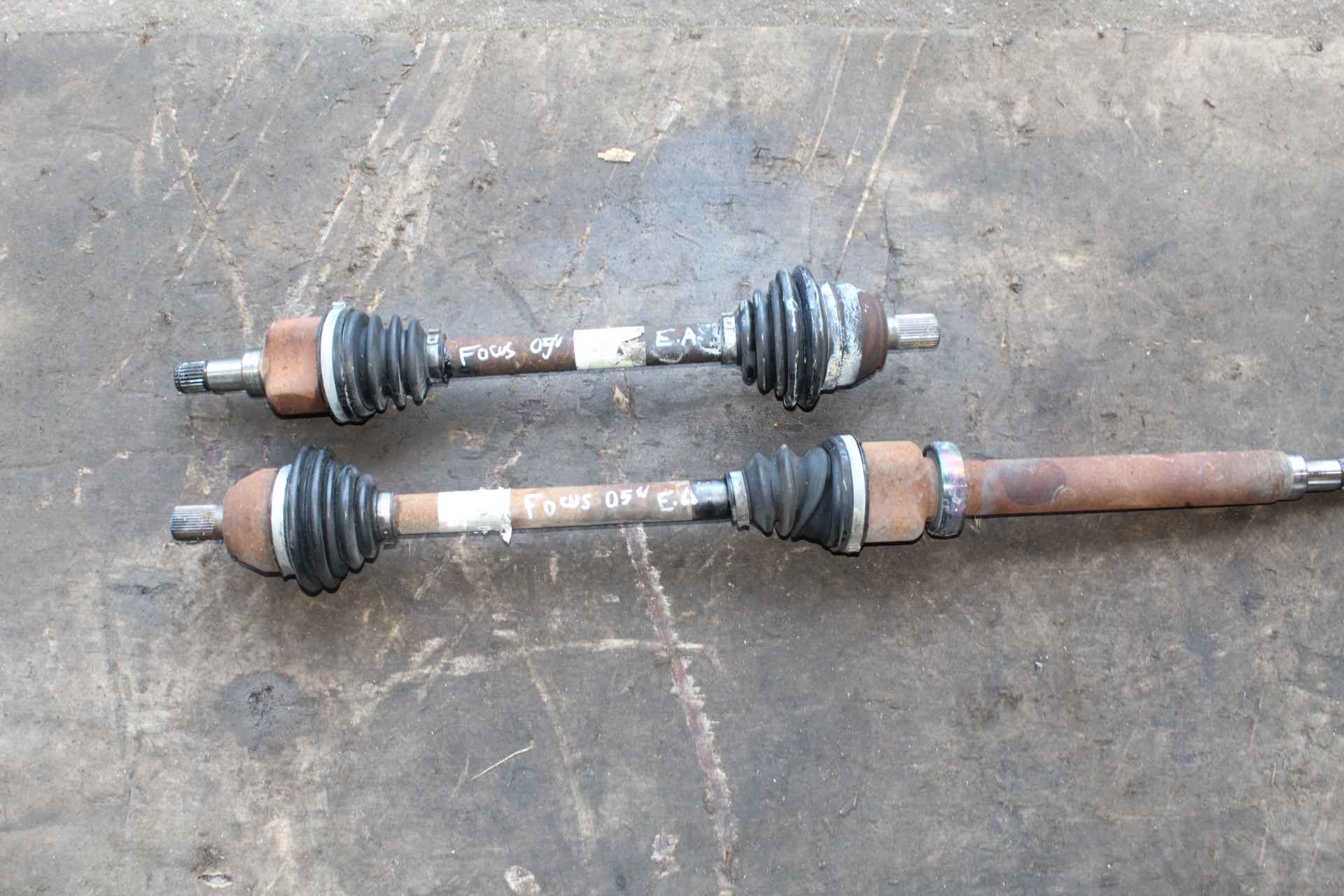 Ημιαξόνιο Αριστερό-Δεξί Ford Focus ’05 Προσφορά.