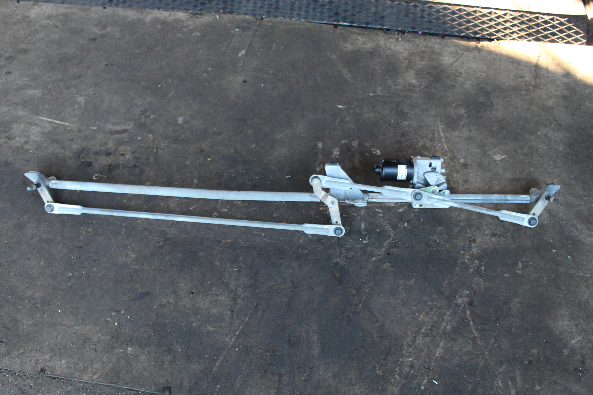 Υαλοκαθαριστήρες Σετ Κομπλέ ( 404.638 ) Peugeot 307 ’04 Προσφορά.