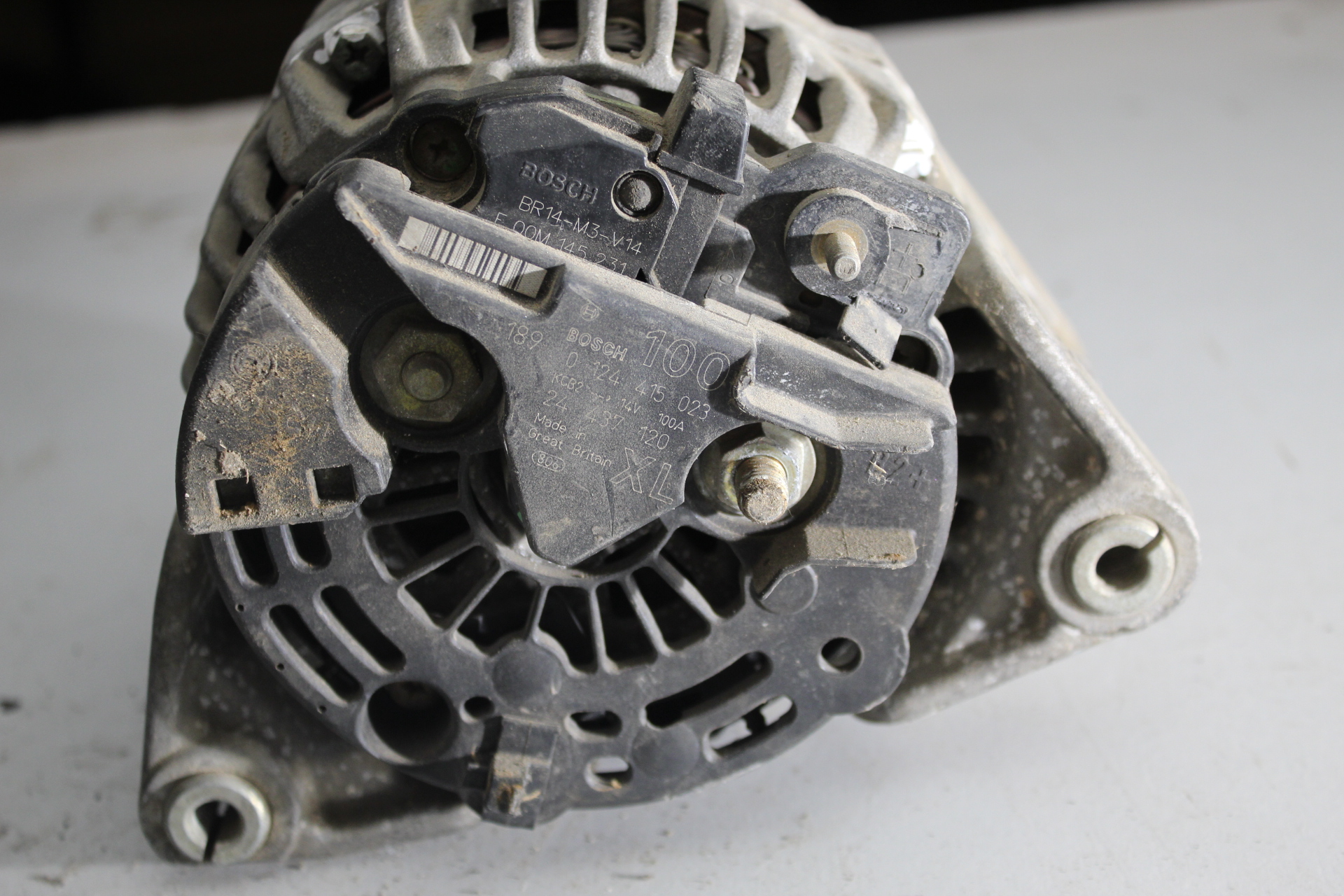 Δυναμό ( 0124415023 , 24437120 ) Opel Astra ’02 Προσφορά.