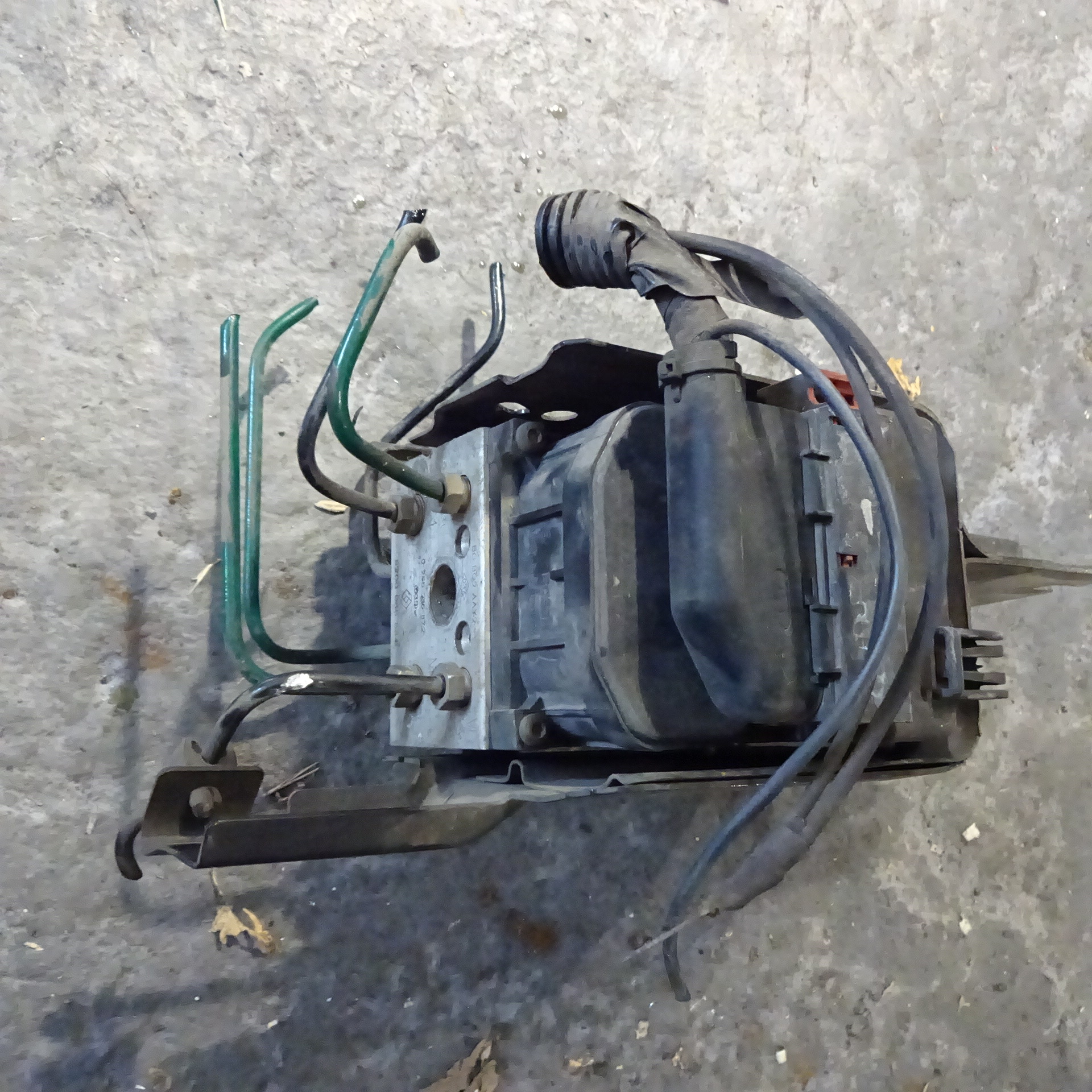 Μονάδα ABS ( 0265216872 , 8200085584 ) Renault Clio ’04 Προσφορά.