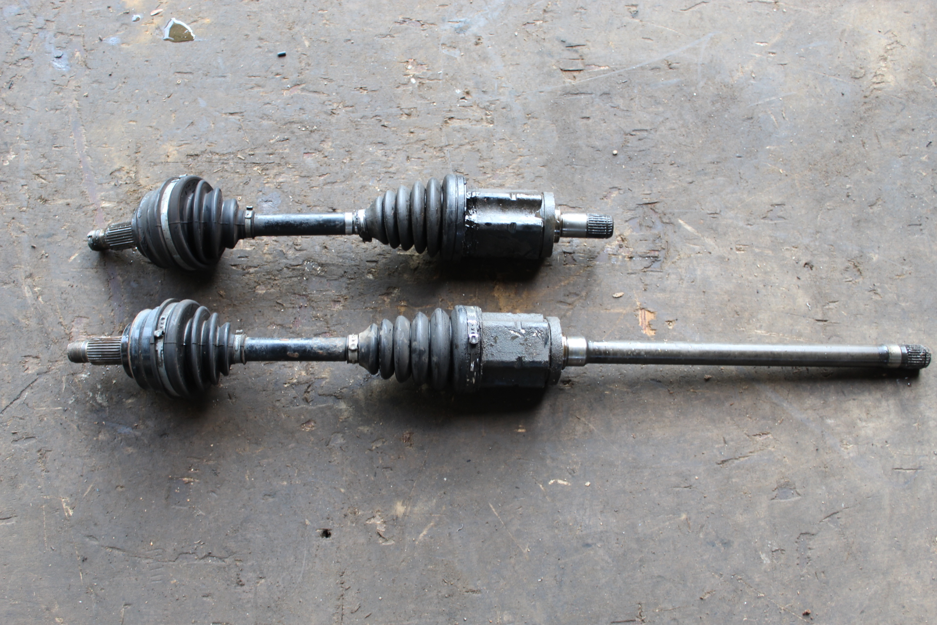 Ημιαξόνιο Αριστερό-Δεξί BMW X5 ’01 Προσφορά.