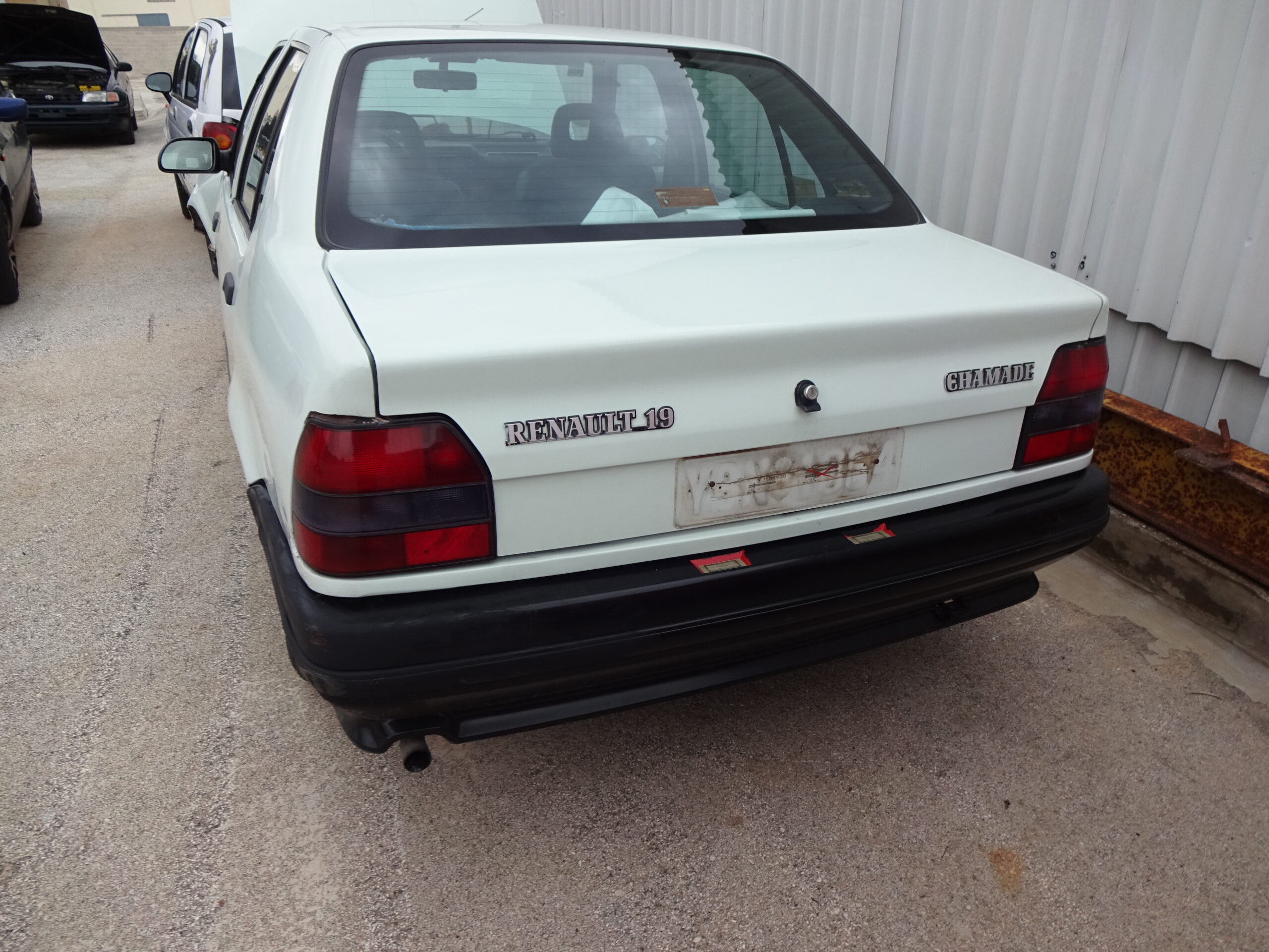 Προφυλακτήρας Πίσω Renault 19 ’91 Προσφορά.