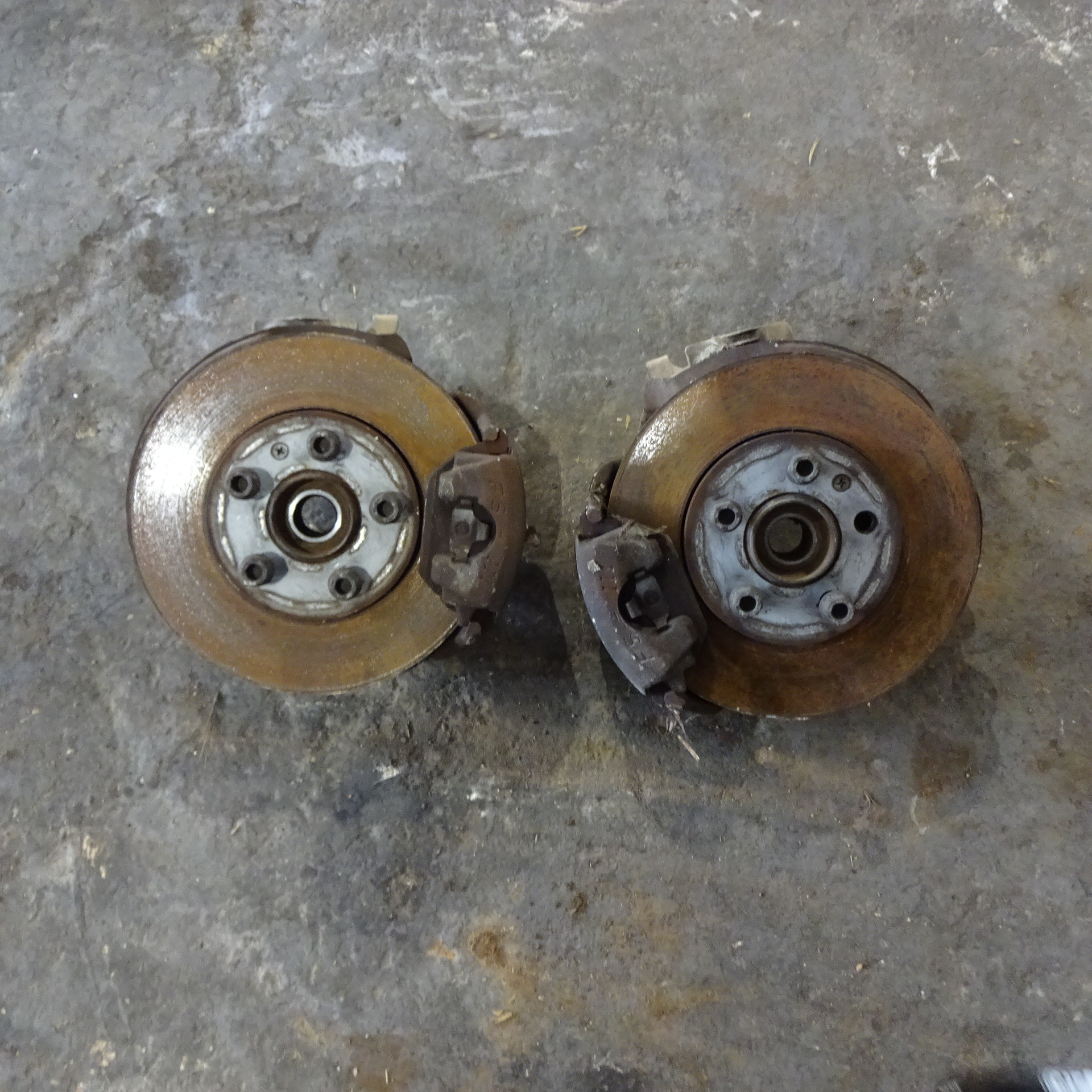 Ακραξόνια Skoda Fabia ’04 Σούπερ Προσφορά Μήνα